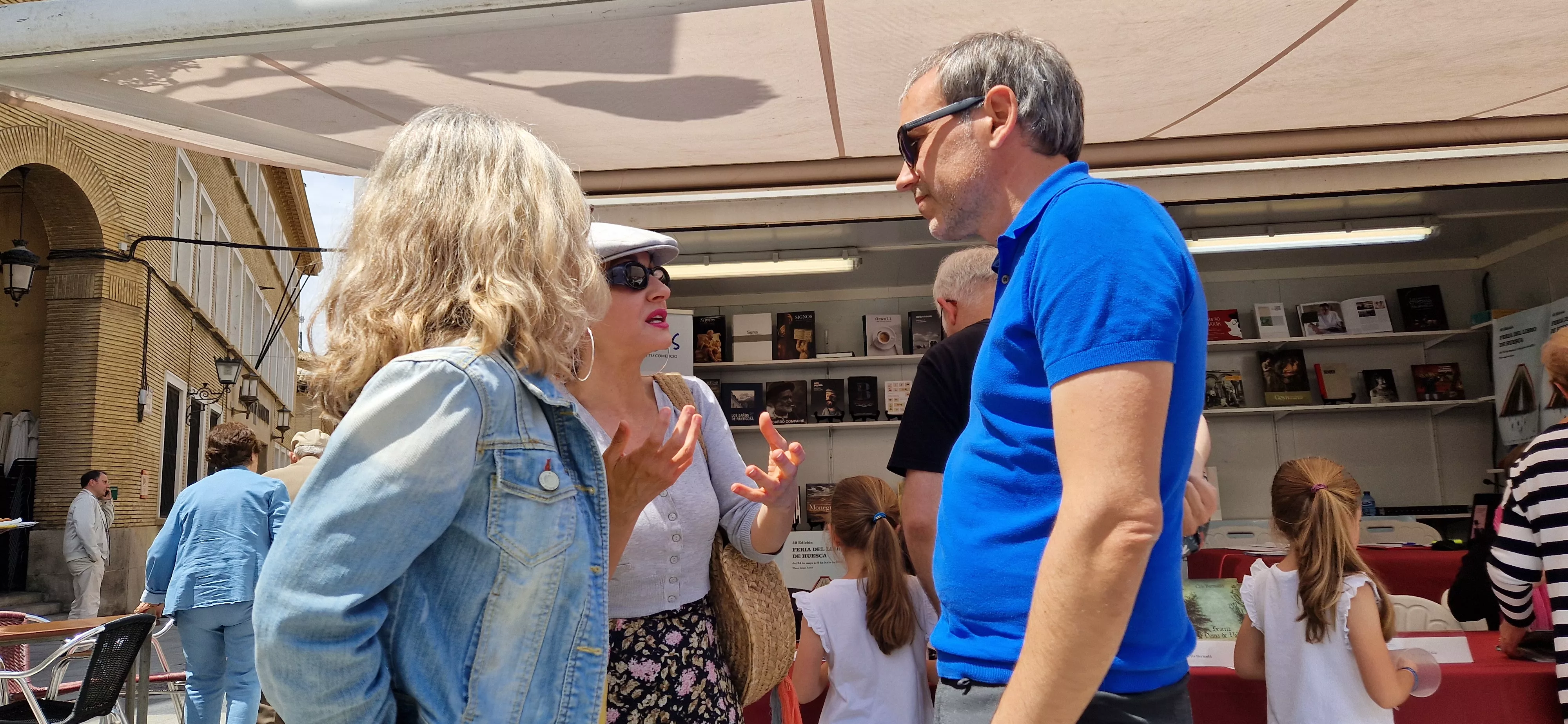 Sábado 25 de mayo en la Feria del Libro de Huesca. Foto Myriam Martínez