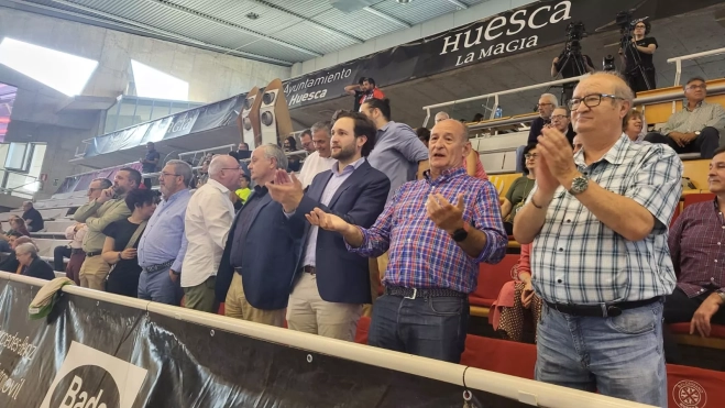 Autoridades en el Bada Huesca Torrelavega Autoridades en el Bada Huesca Torrelavega