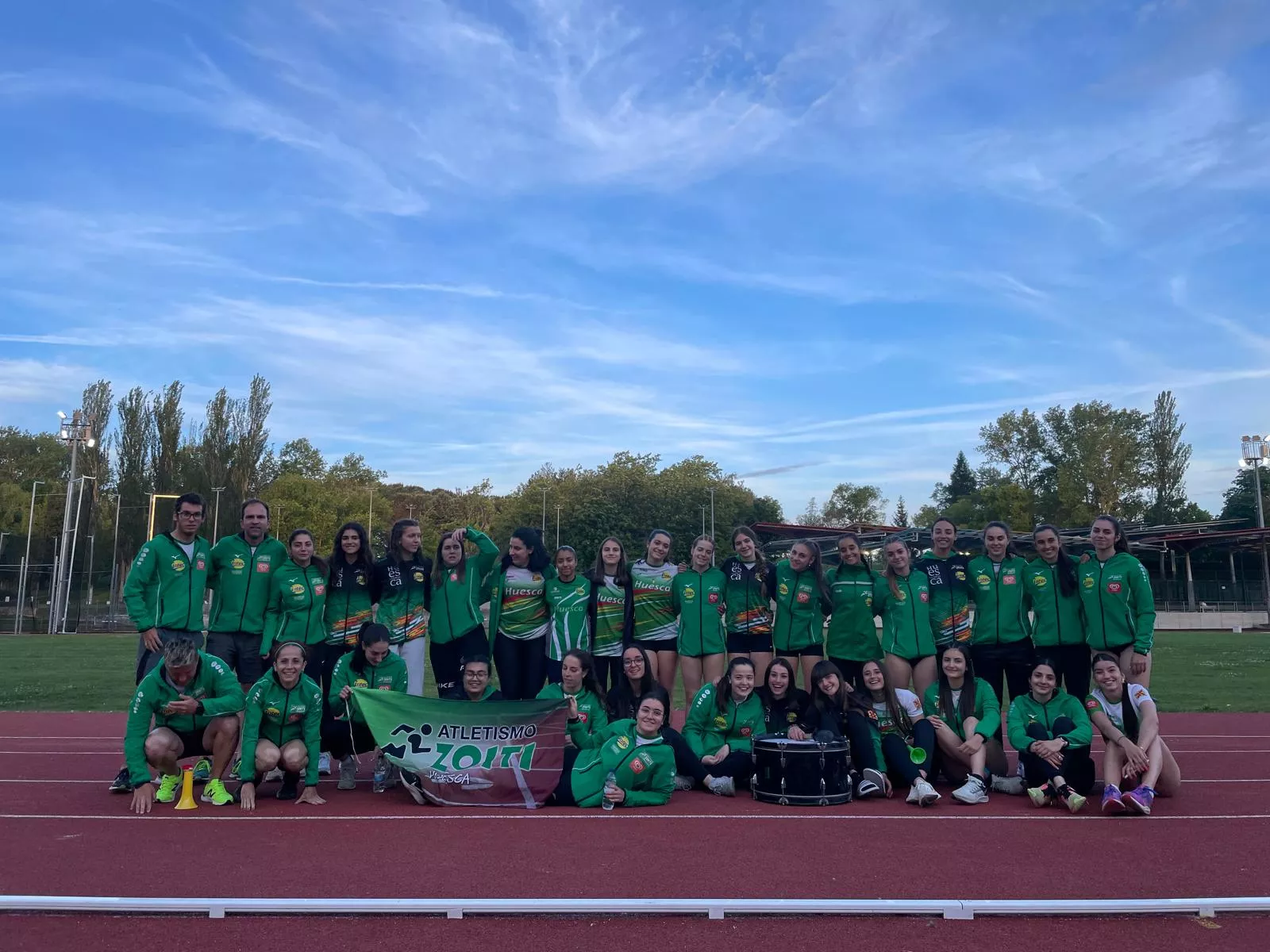 El equipo femenino, salvado en Vitoria.