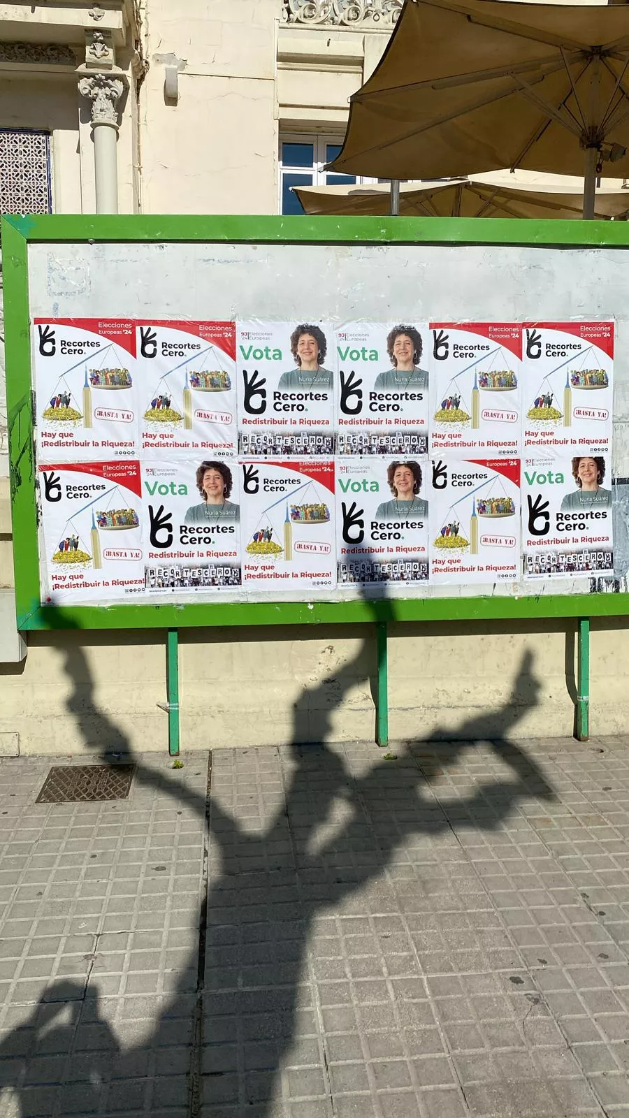 Carteles de Recortes Cero en la Plaza de Navarra Carteles de Recortes Cero en la Plaza de Navarra
