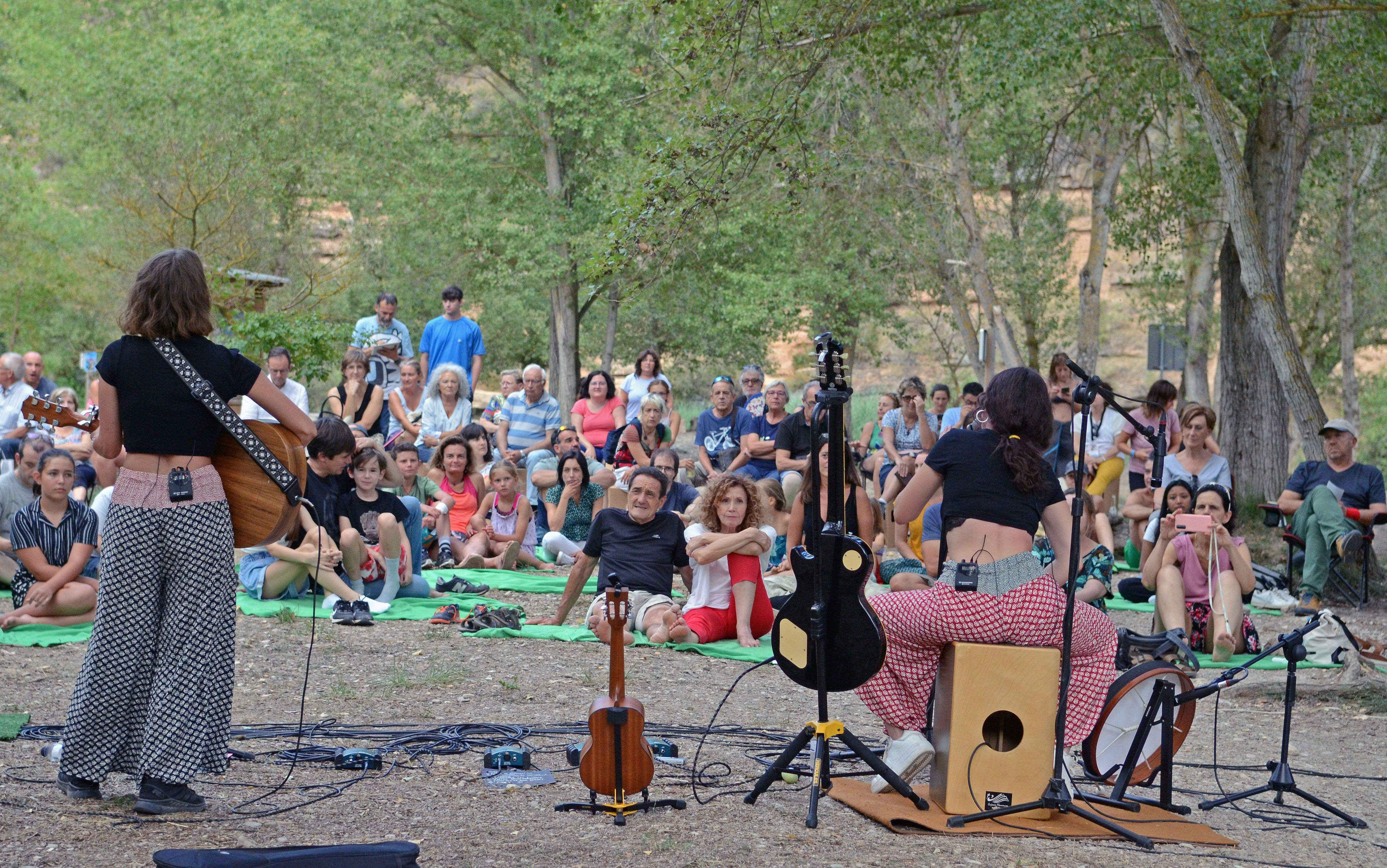 Actuación de Ixeya dentro de Sonna en el salto de Bierge