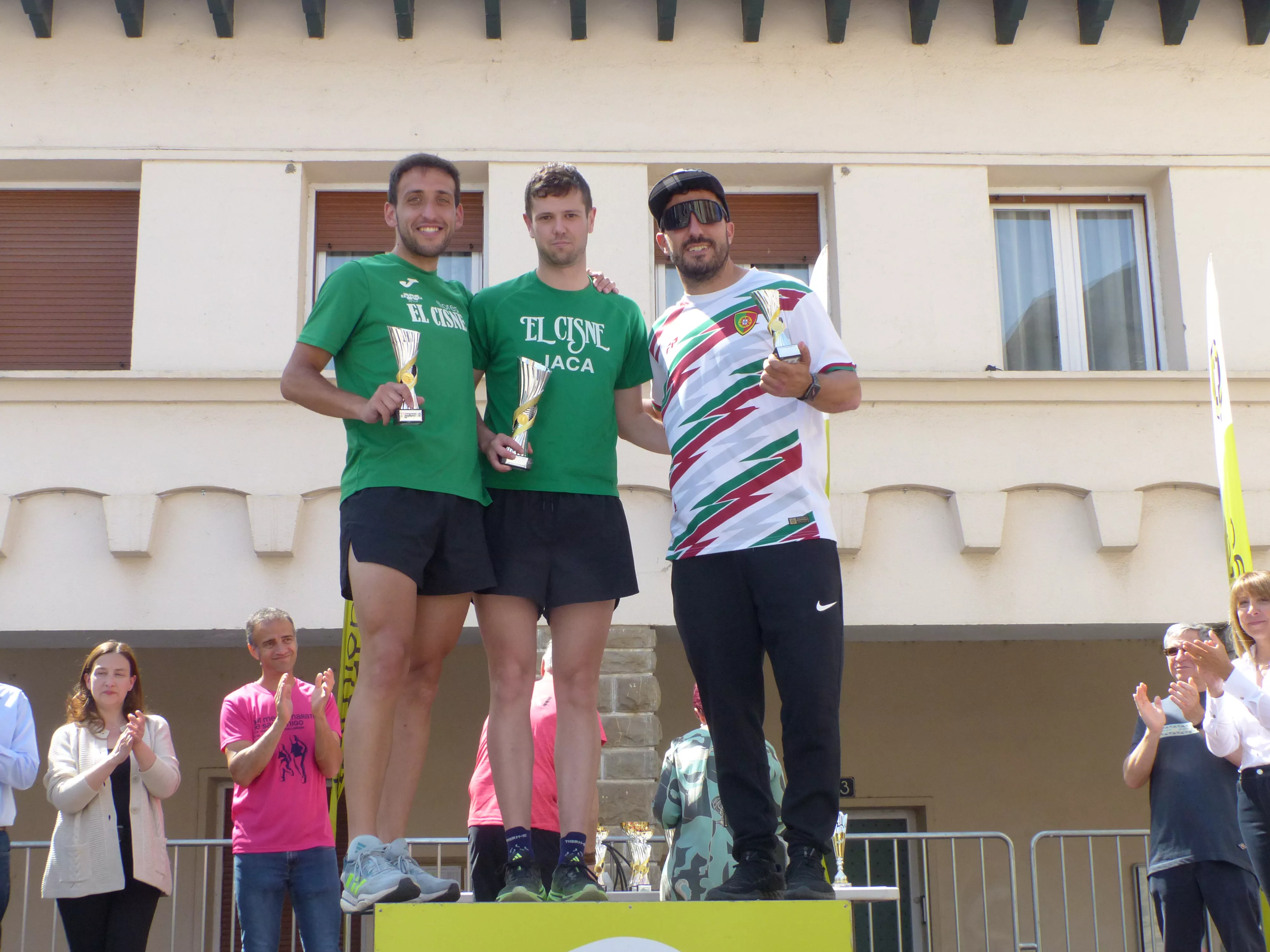 Podio Masculino 10K, Foto Andrés Alcaraz