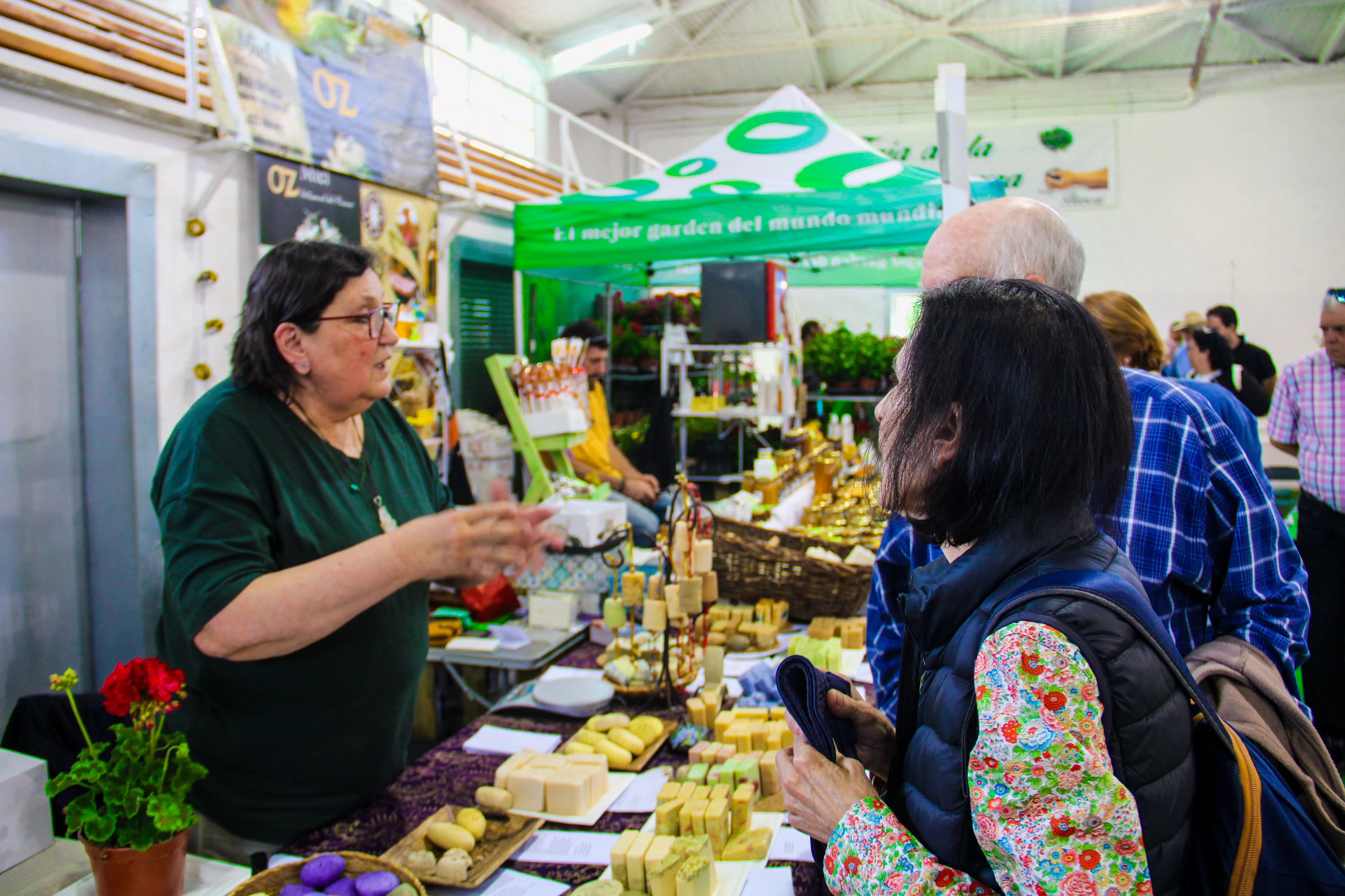 Público en la Feria de la Primavera de Biescas. Foto J. Molino Guisado