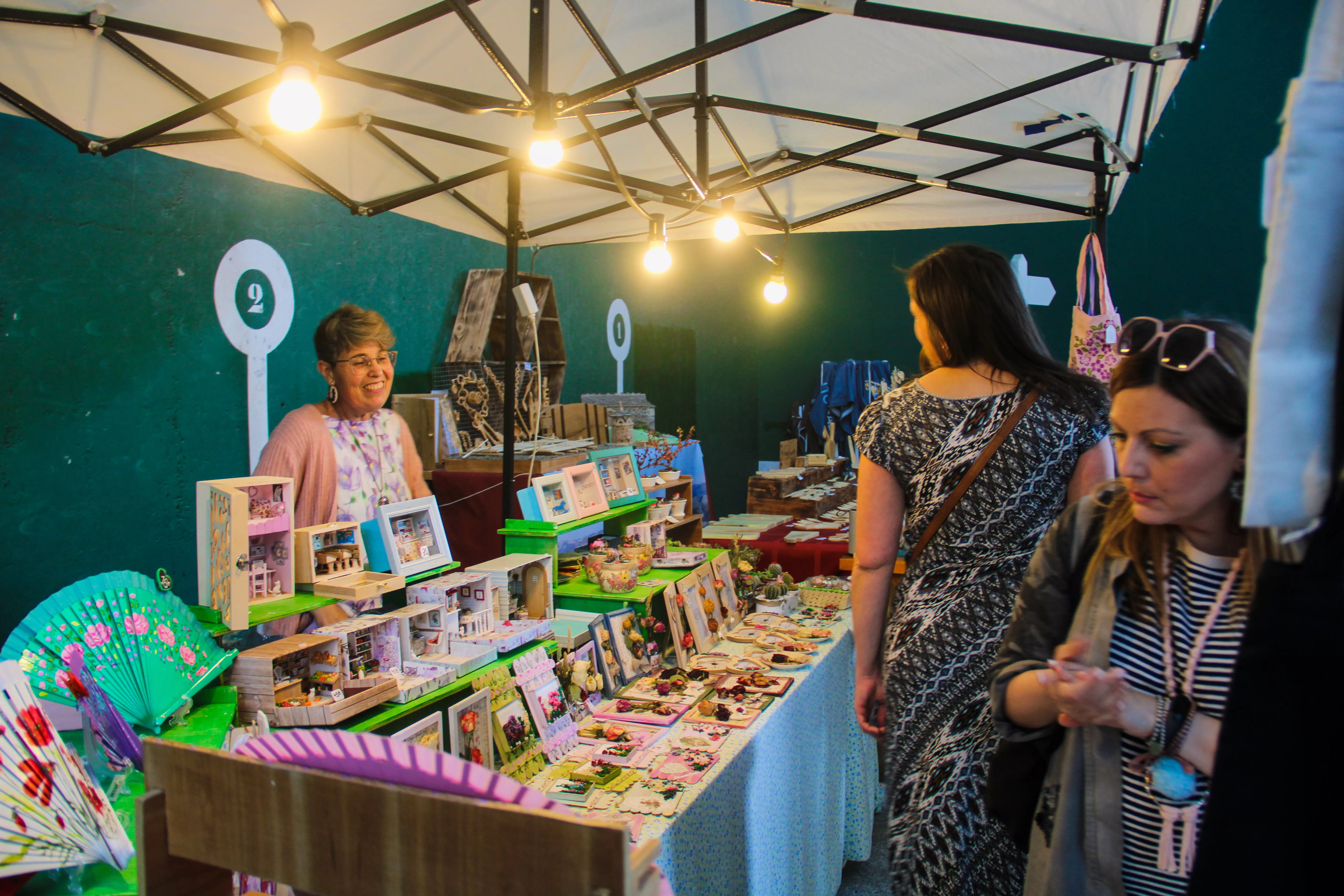 Público en la Feria de la Primavera de Biescas. Foto J. Molino Guisado