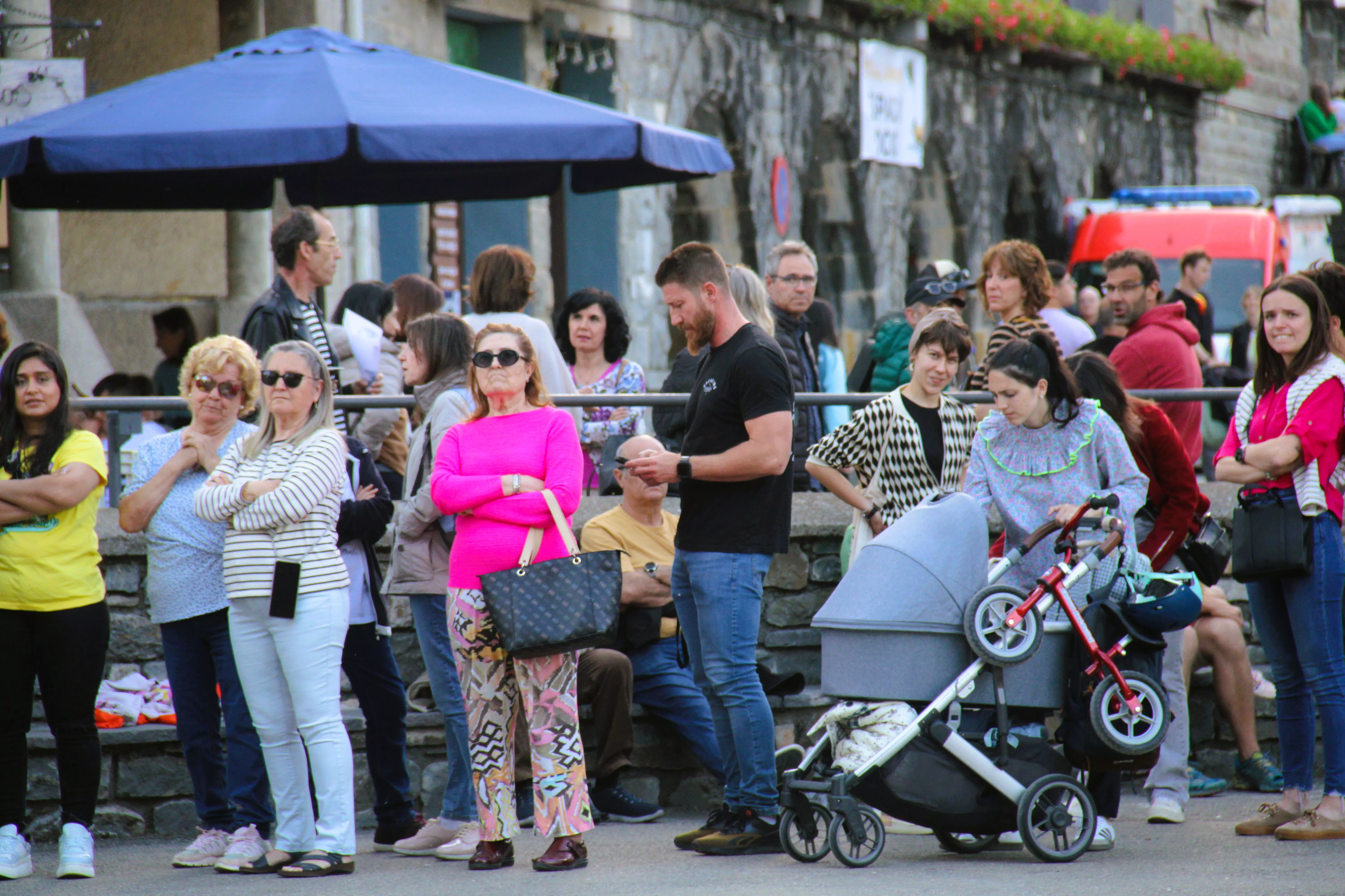 Público en la Feria de la Primavera de Biescas. Foto J. Molino Guisado