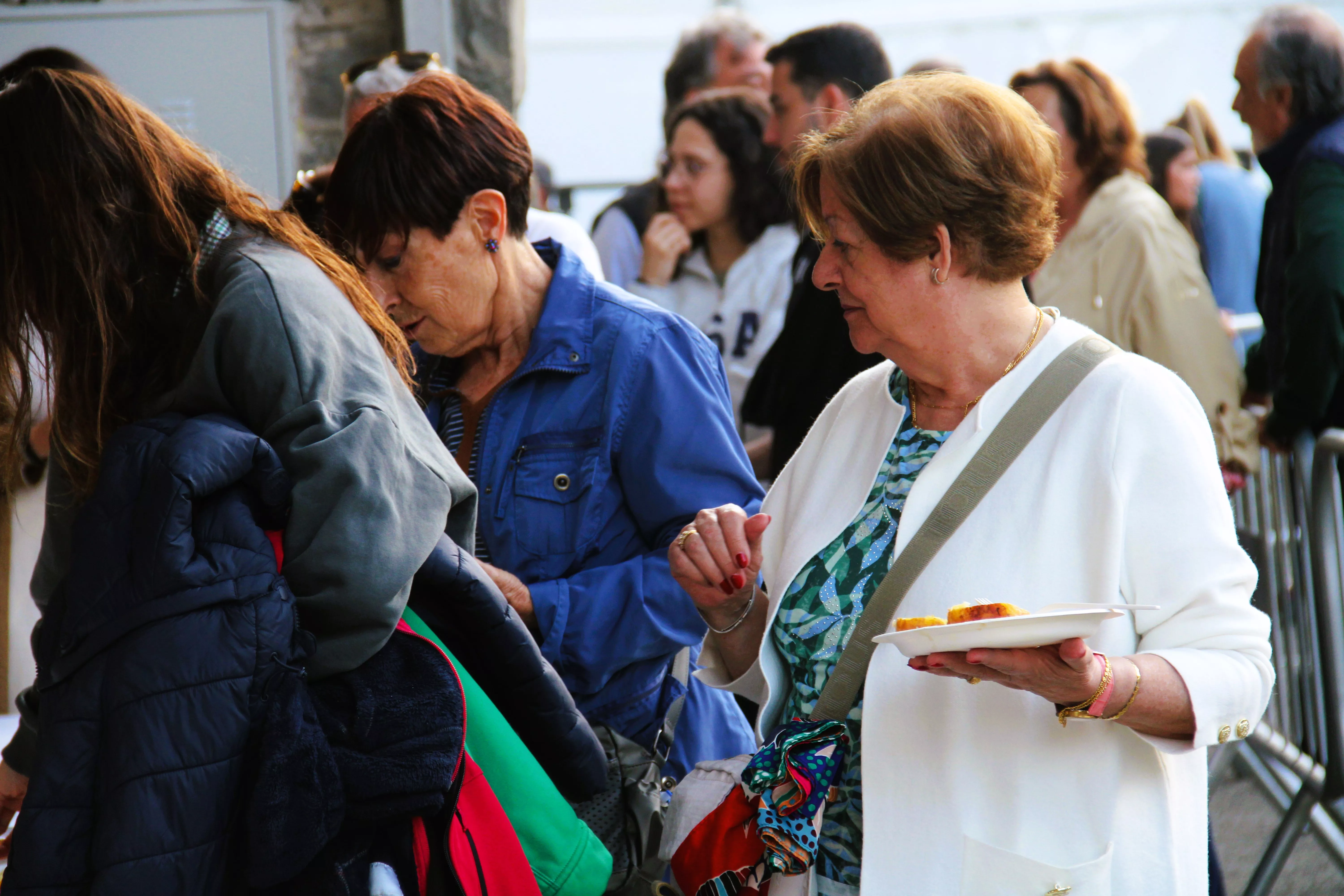 Público en la Feria de la Primavera de Biescas. Foto J. Molino Guisado