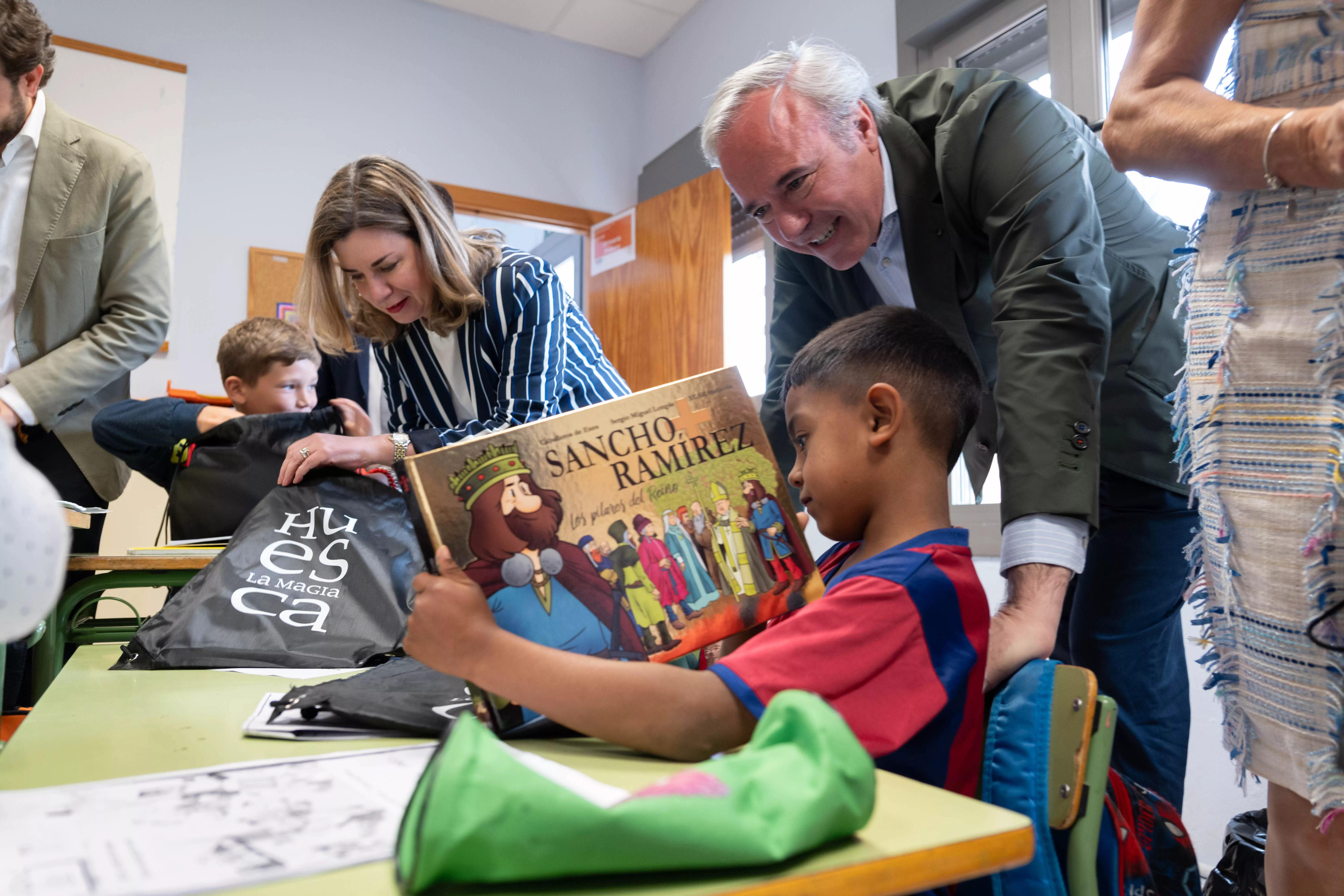 Presentación del plan de escuelas rurales de DGA y DPH. Foto Fabián Simón