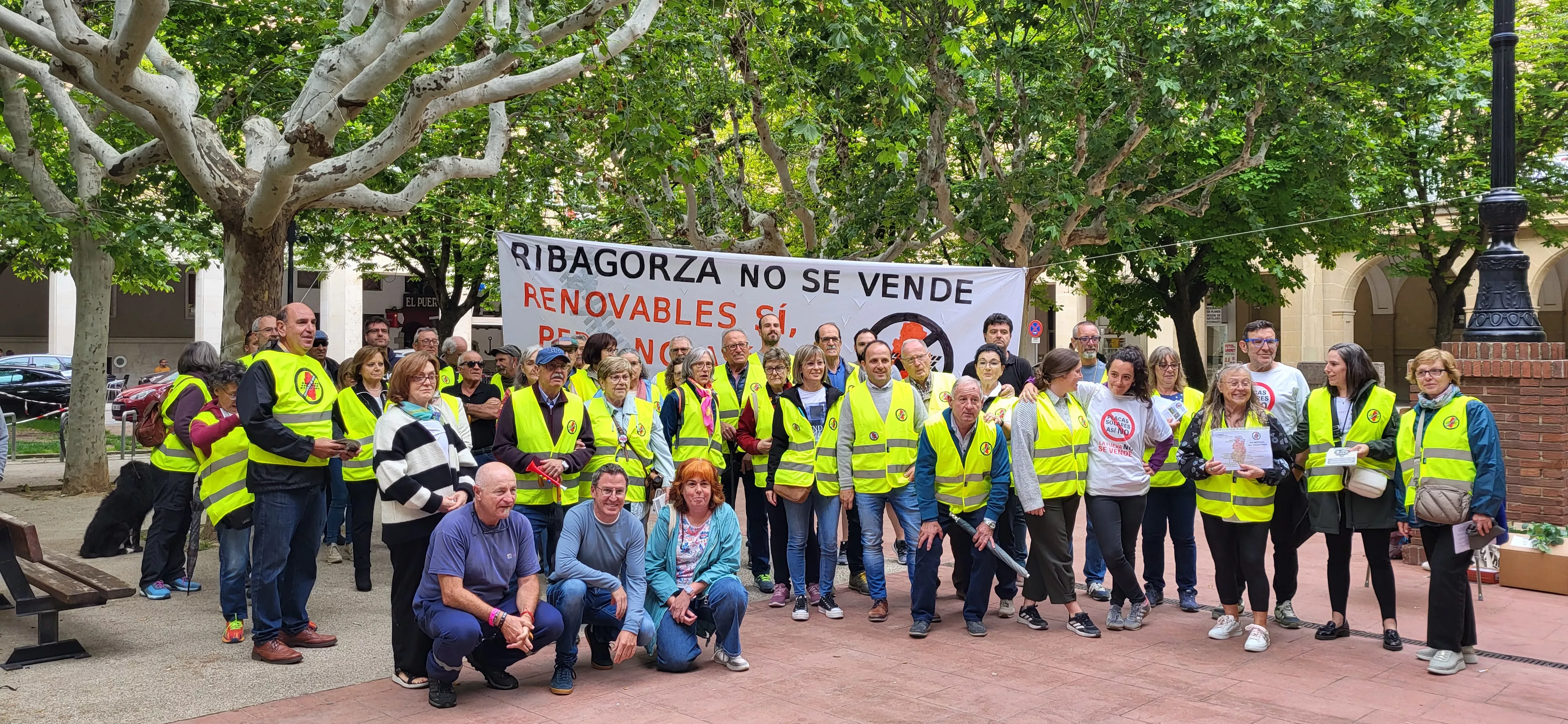 Concentración en Huesca contra los macroparques fotovoltacicos. Foto Mercedes Manterola
