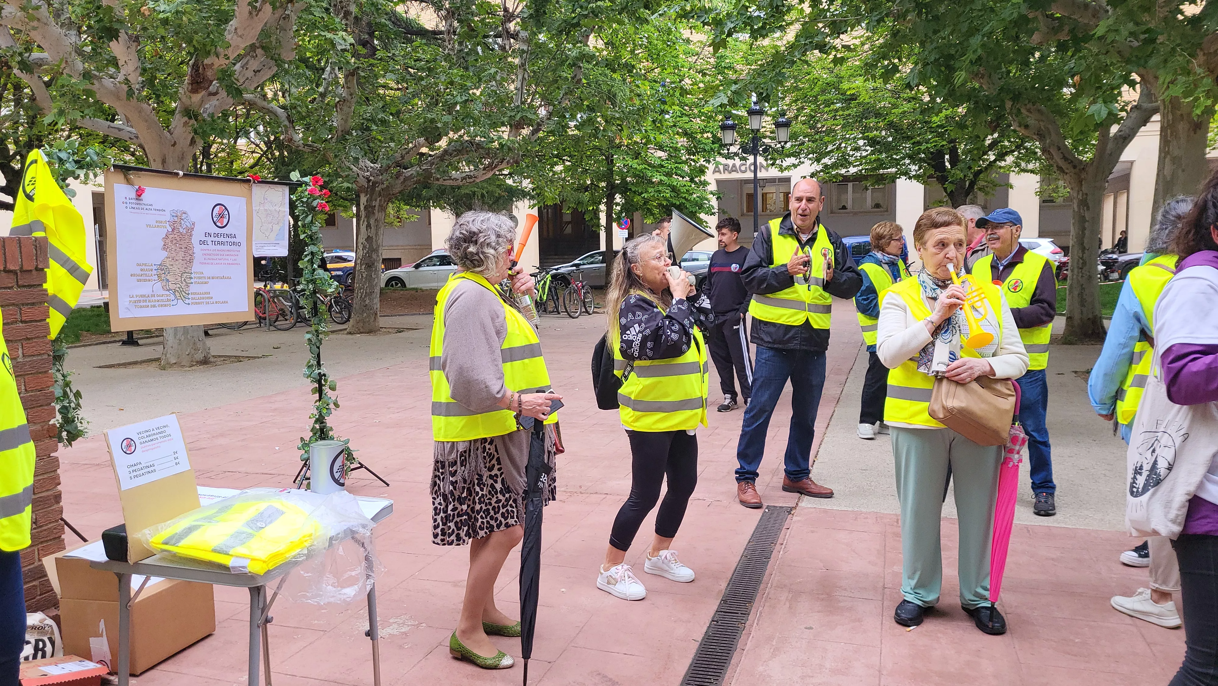 Concentración en Huesca contra los macroparques fotovoltacicos. Foto Mercedes Manterola