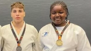 Sandro y Sogona estuvieron en Coimbra representando al Club Judo Binéfar Sandro y Sogona estuvieron en Coimbra representando al Club Judo Binéfar