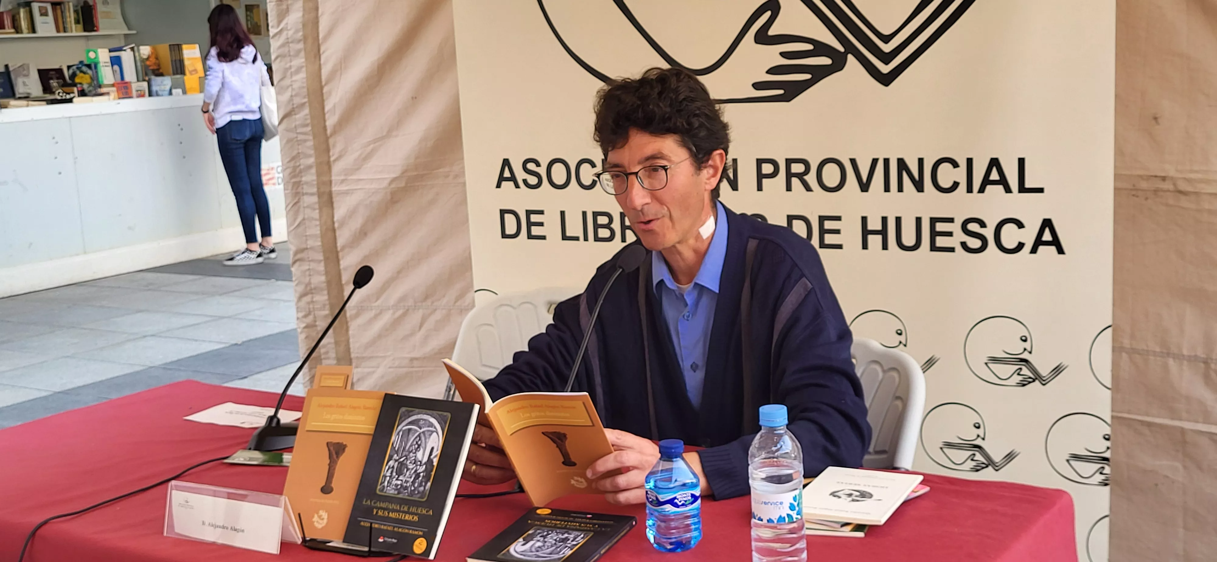 Alejando Alagón ha presentado el poemario "Los gritos diminutos". Foto Mercedes Manterola