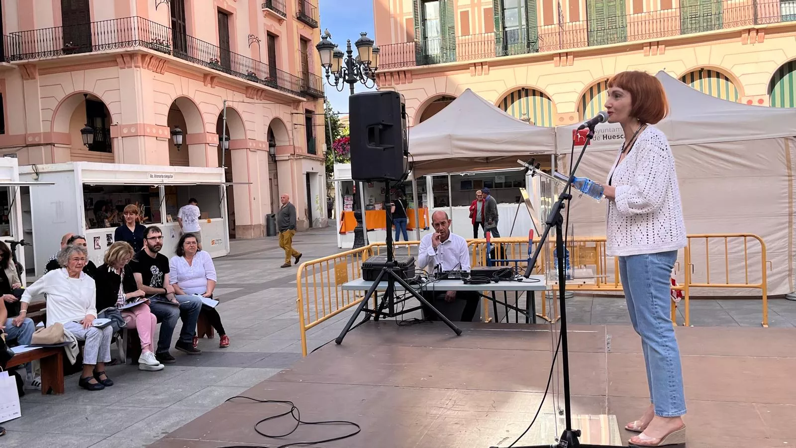 Recital del grupo de creación poética de las Bibliotecas Municipales. Foto Mercedes Manterola