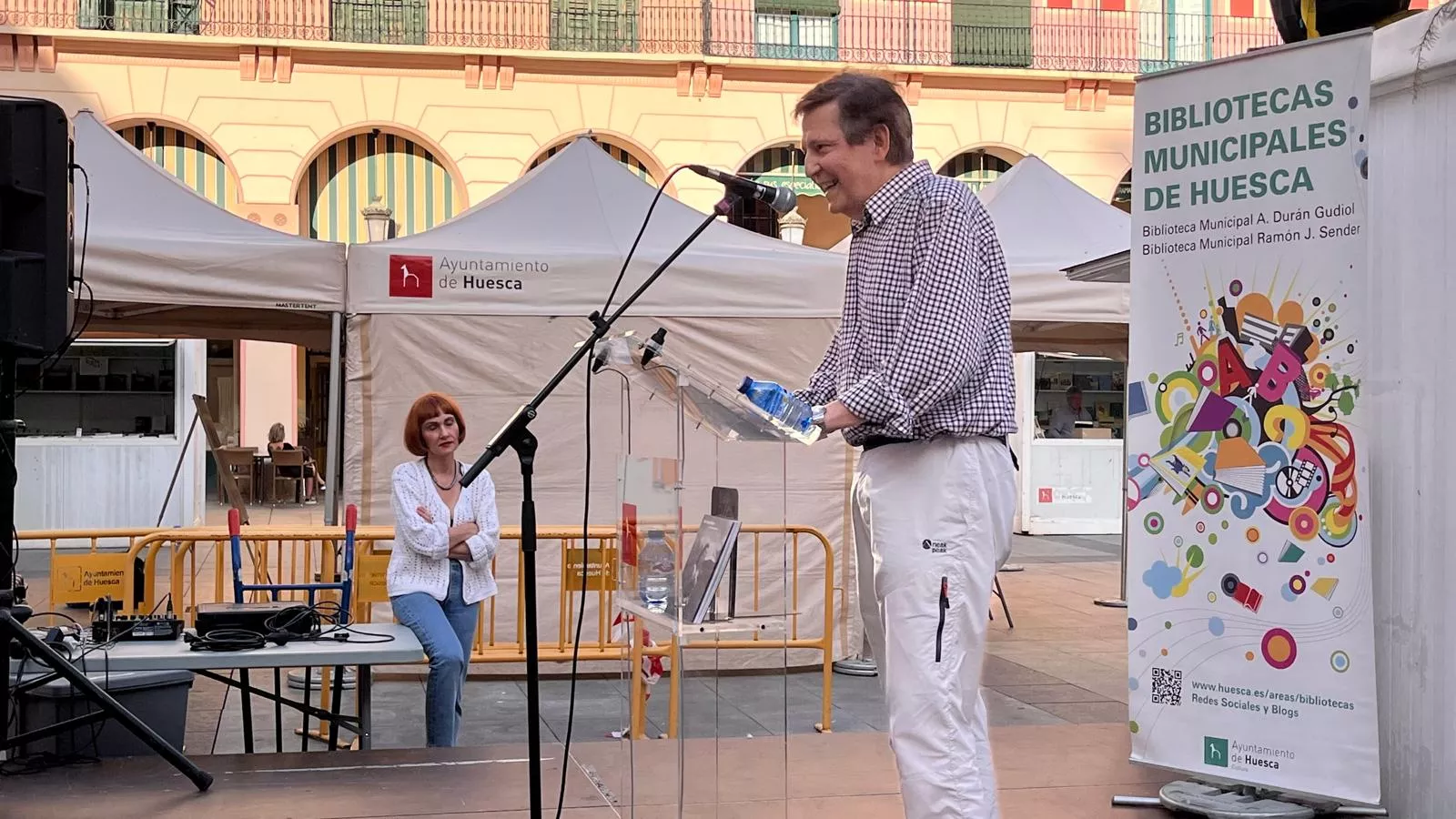 Recital del grupo de creación poética de las Bibliotecas Municipales. Foto Mercedes Manterola