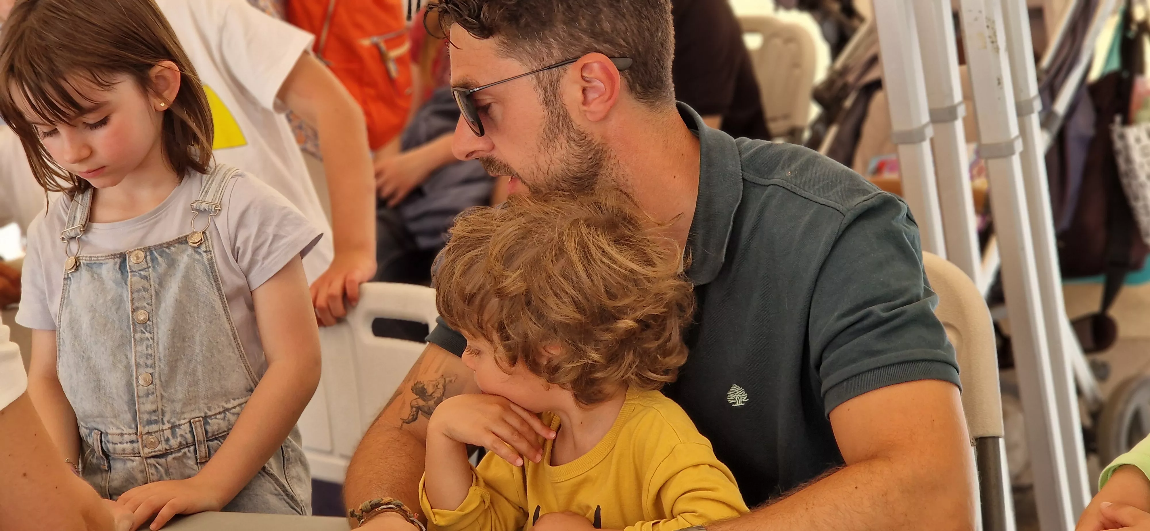 Taller de manualidades con Vicky de Sus. Foto Myriam Martínez