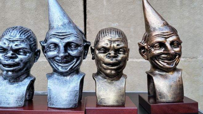 Reproducciones del Payaso y la Abueleta que se pondrán a la venta la próxima semana