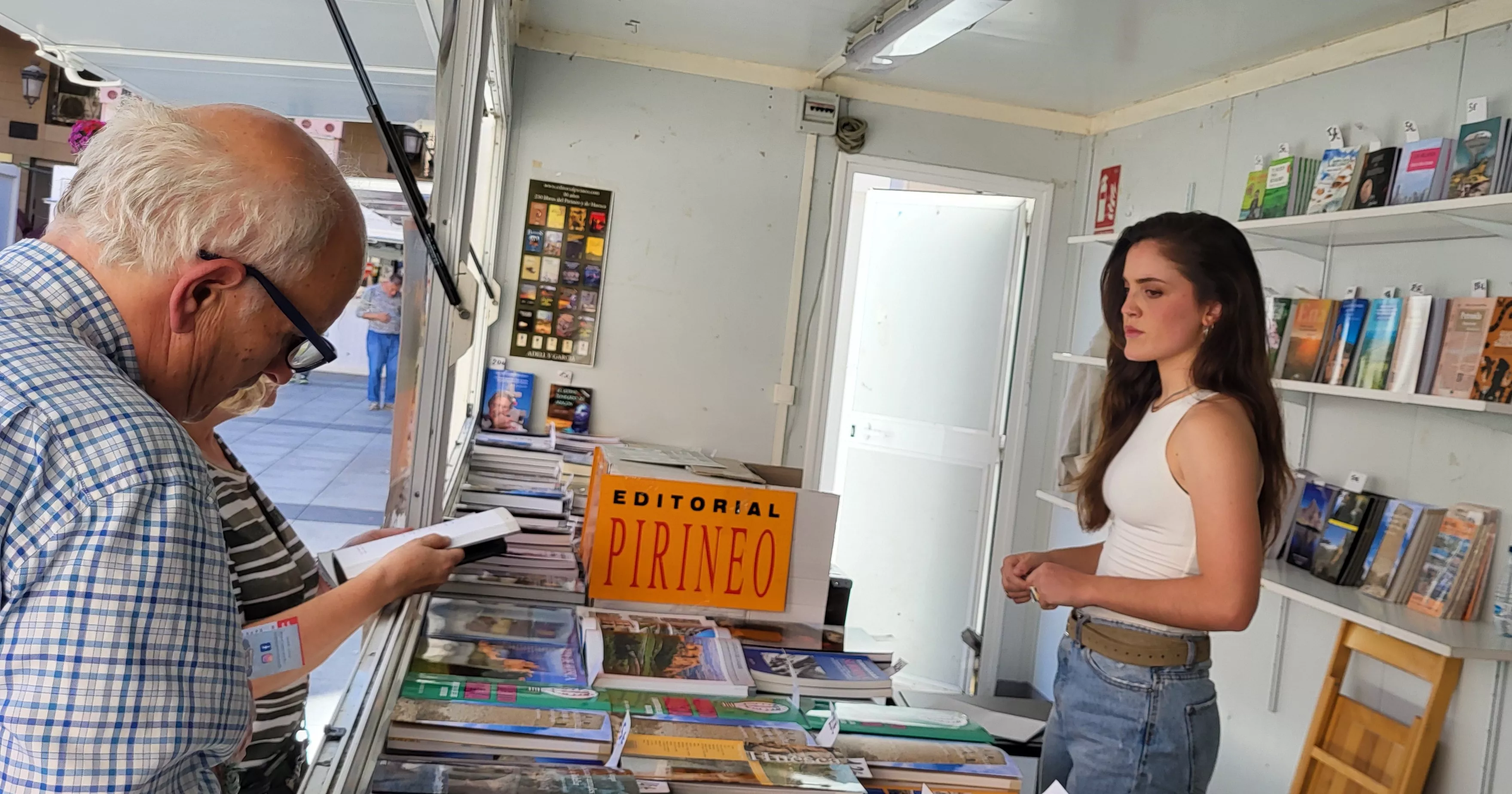 Jornada del miércoles en la 40 Feria del Libro de Huesca. Foto Mercedes Manterola