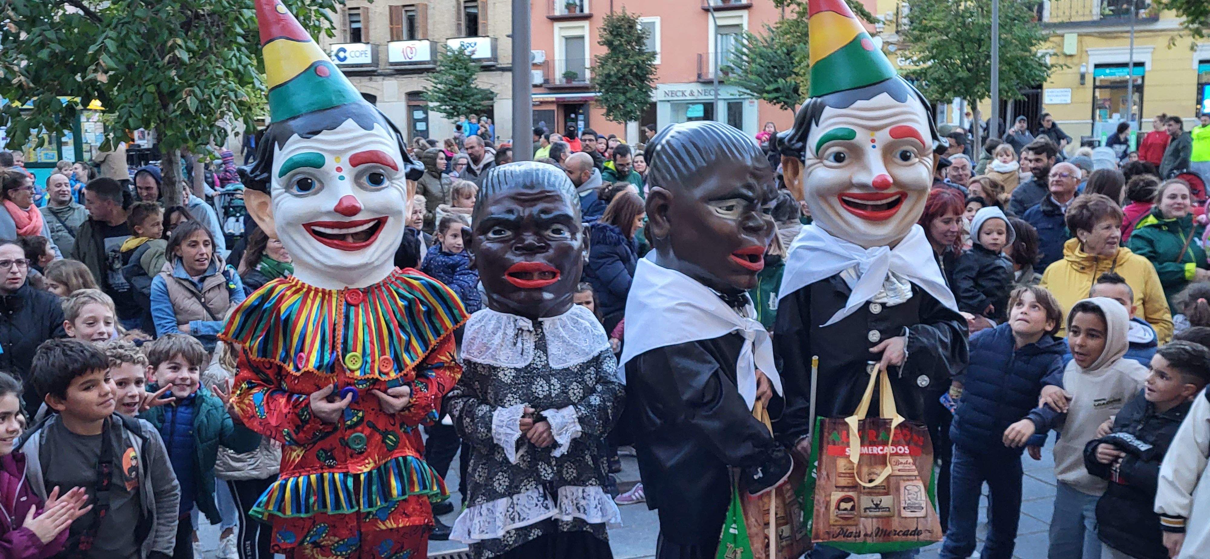 Relevo del Payaso y la Abueleta del barrio del San Martín