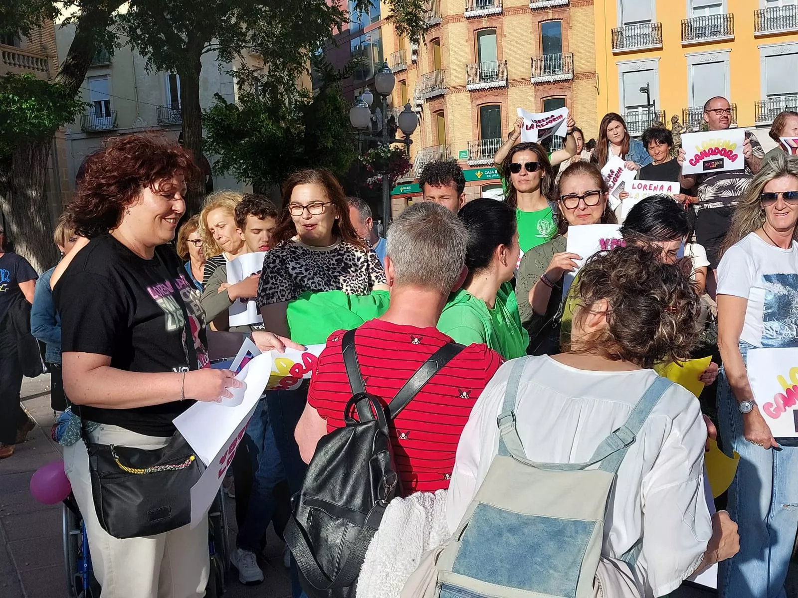 Lorena Mata en la Plaza de Navarra en la promoción de Jotalent