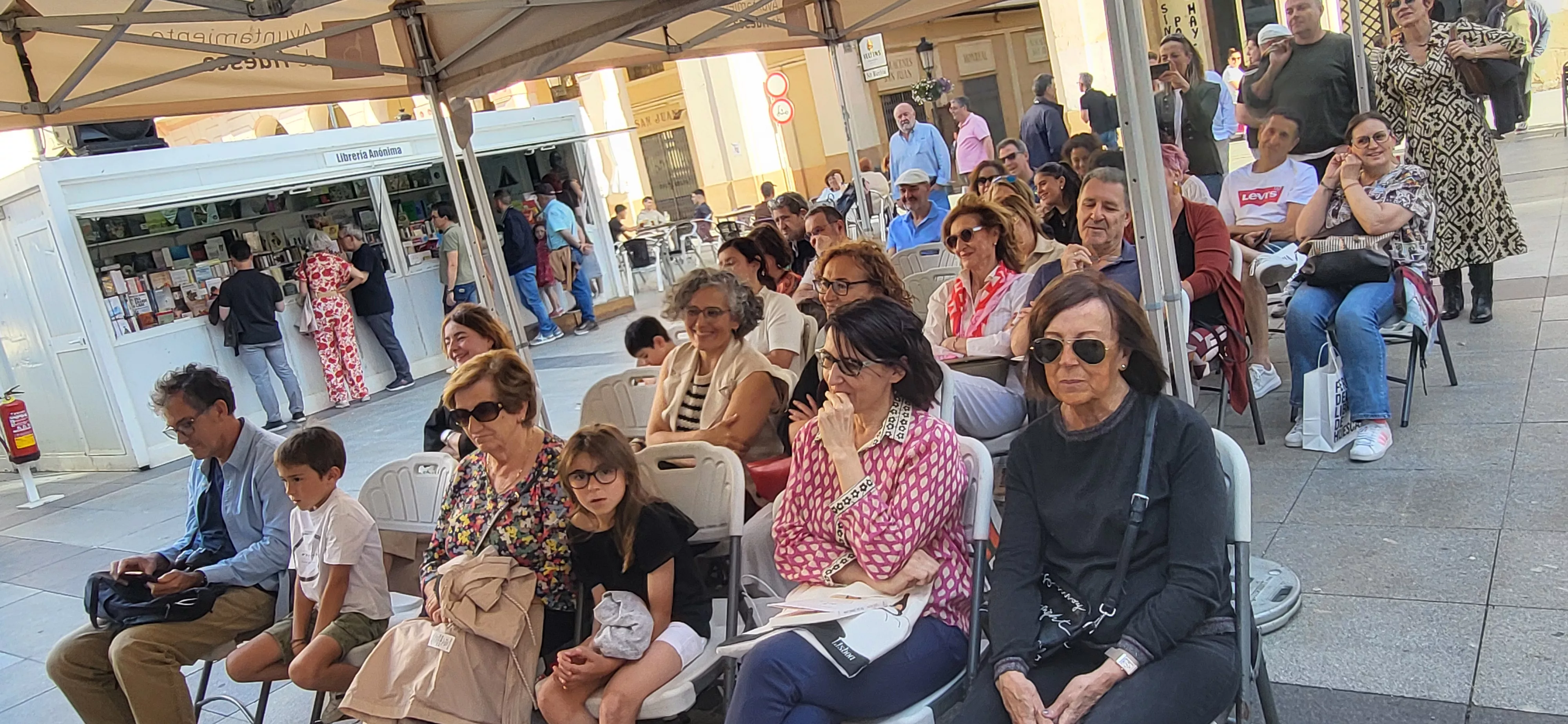 Presentación de "Y decidí amarme", de Gabriela Lardiés y Pilar Clau. Foto Mercedes Manterola