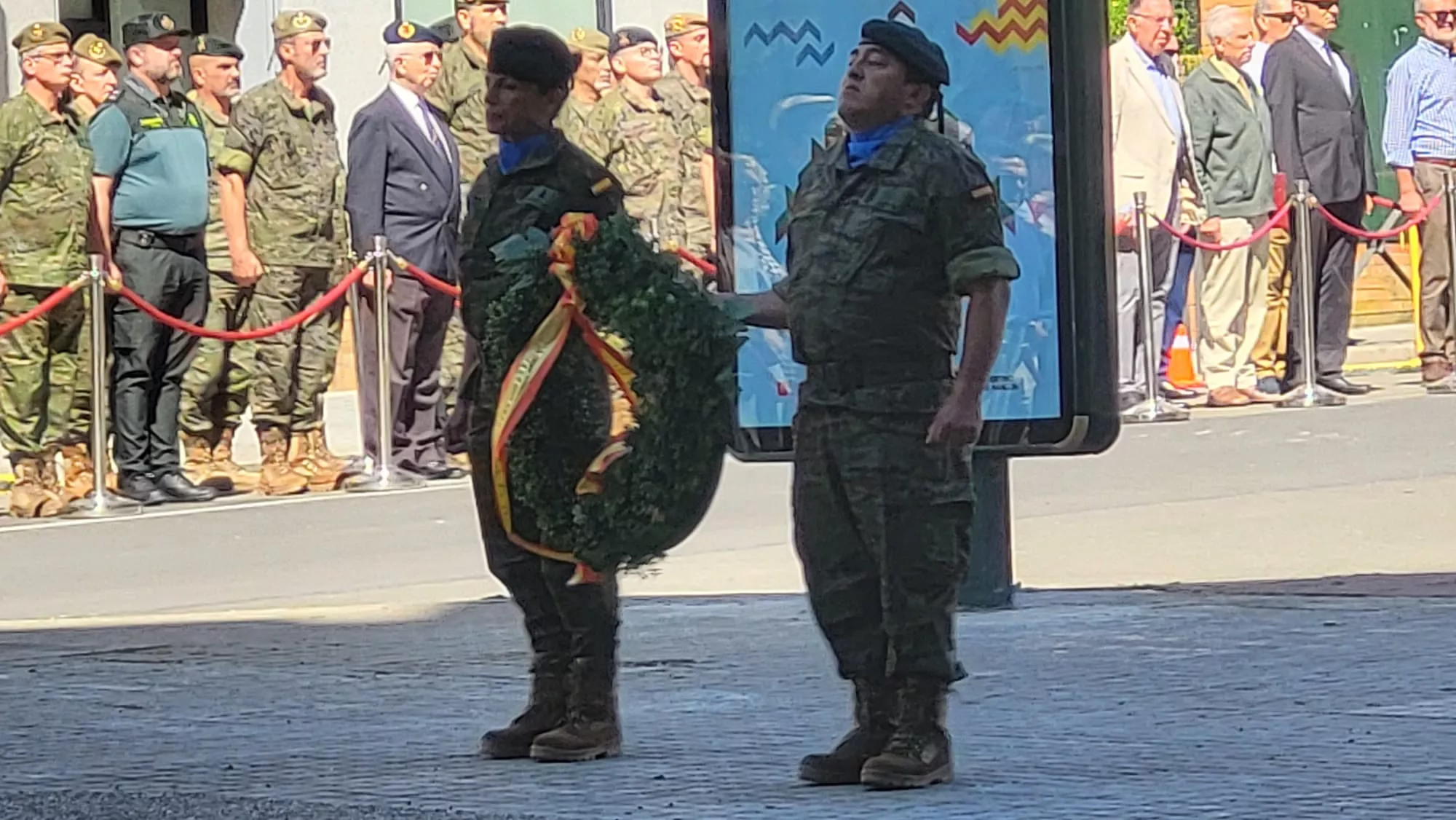 Acto de Izado de la Bandera en Huesca