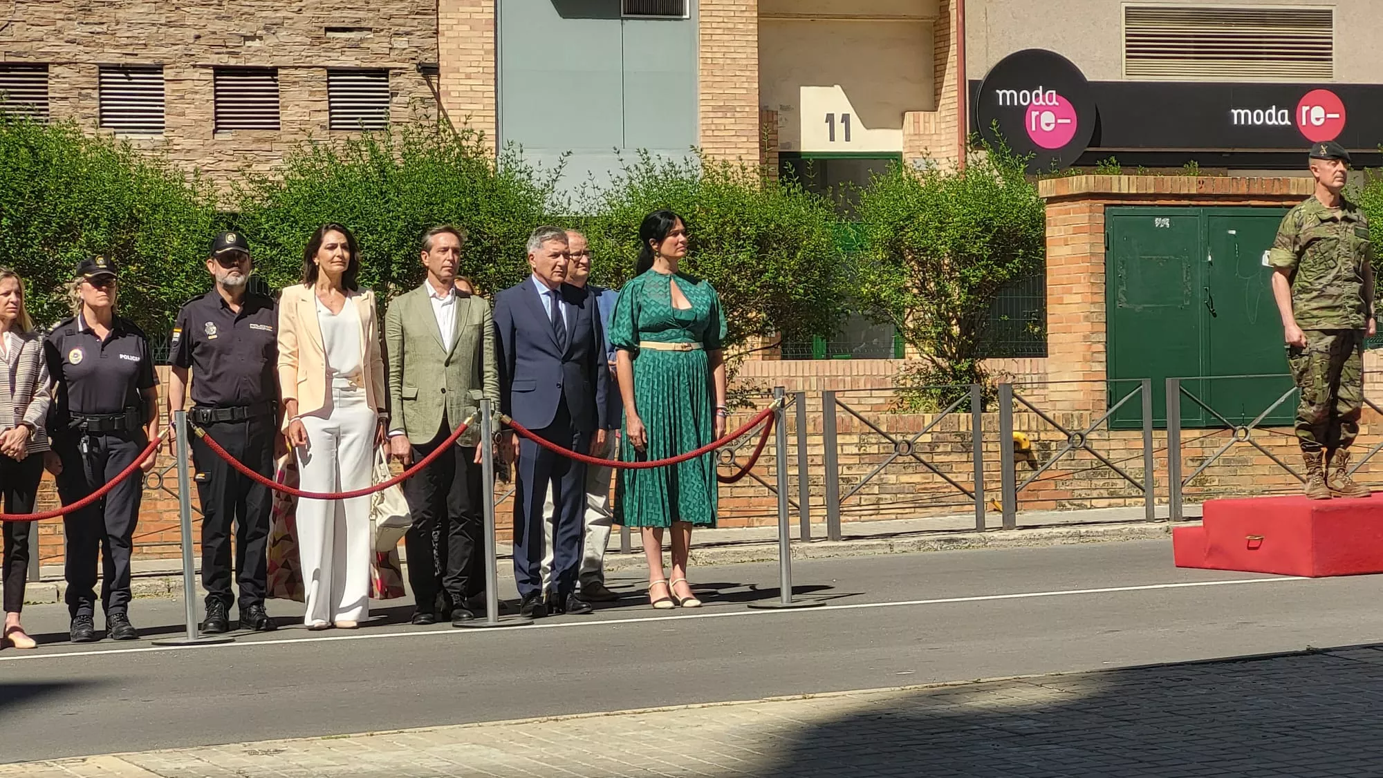 Acto de Izado de la Bandera en Huesca