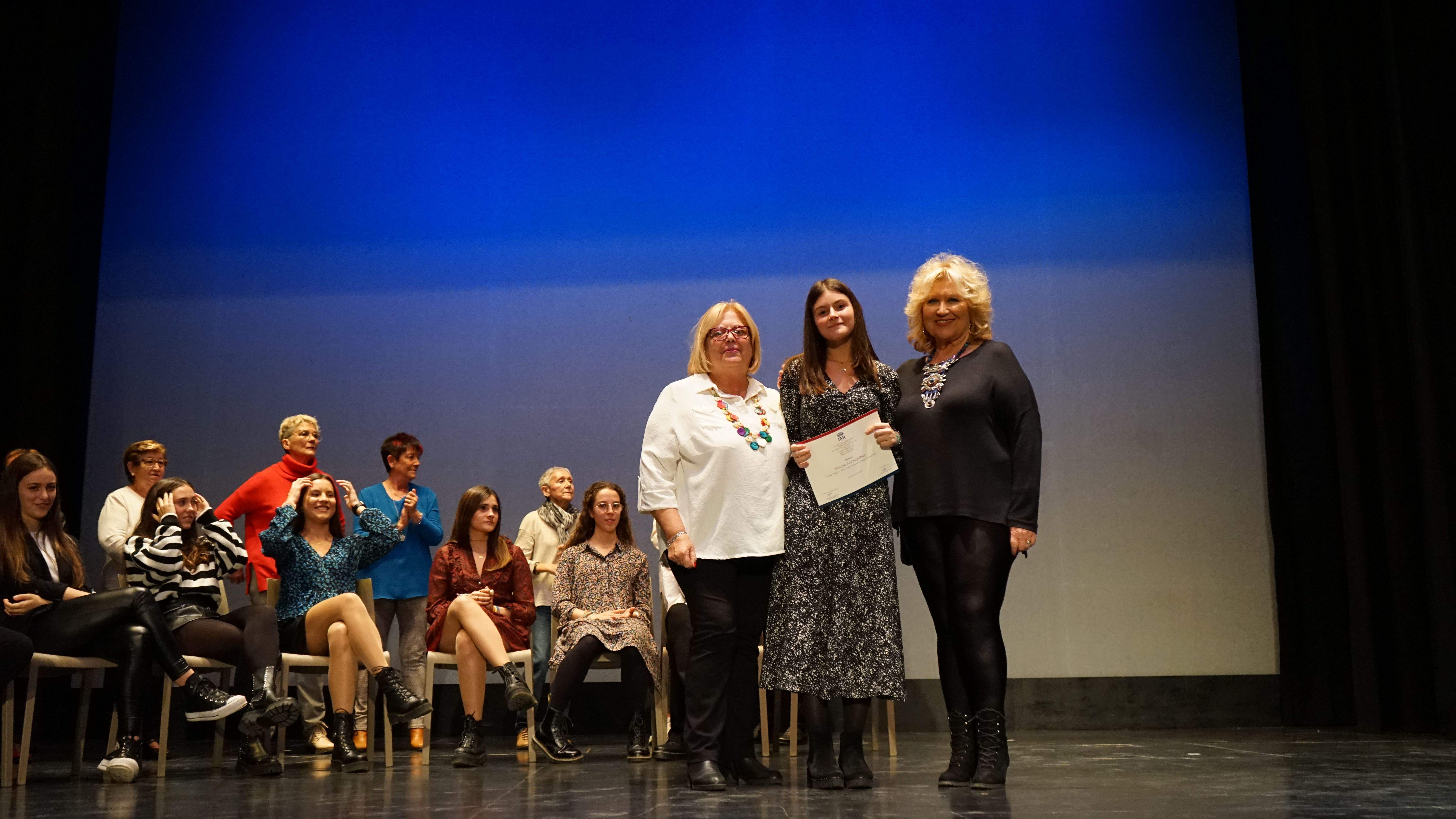 Entrega del segundo premio de Eurostorys en Salesianos. FOTOS JULIO AGUERRI