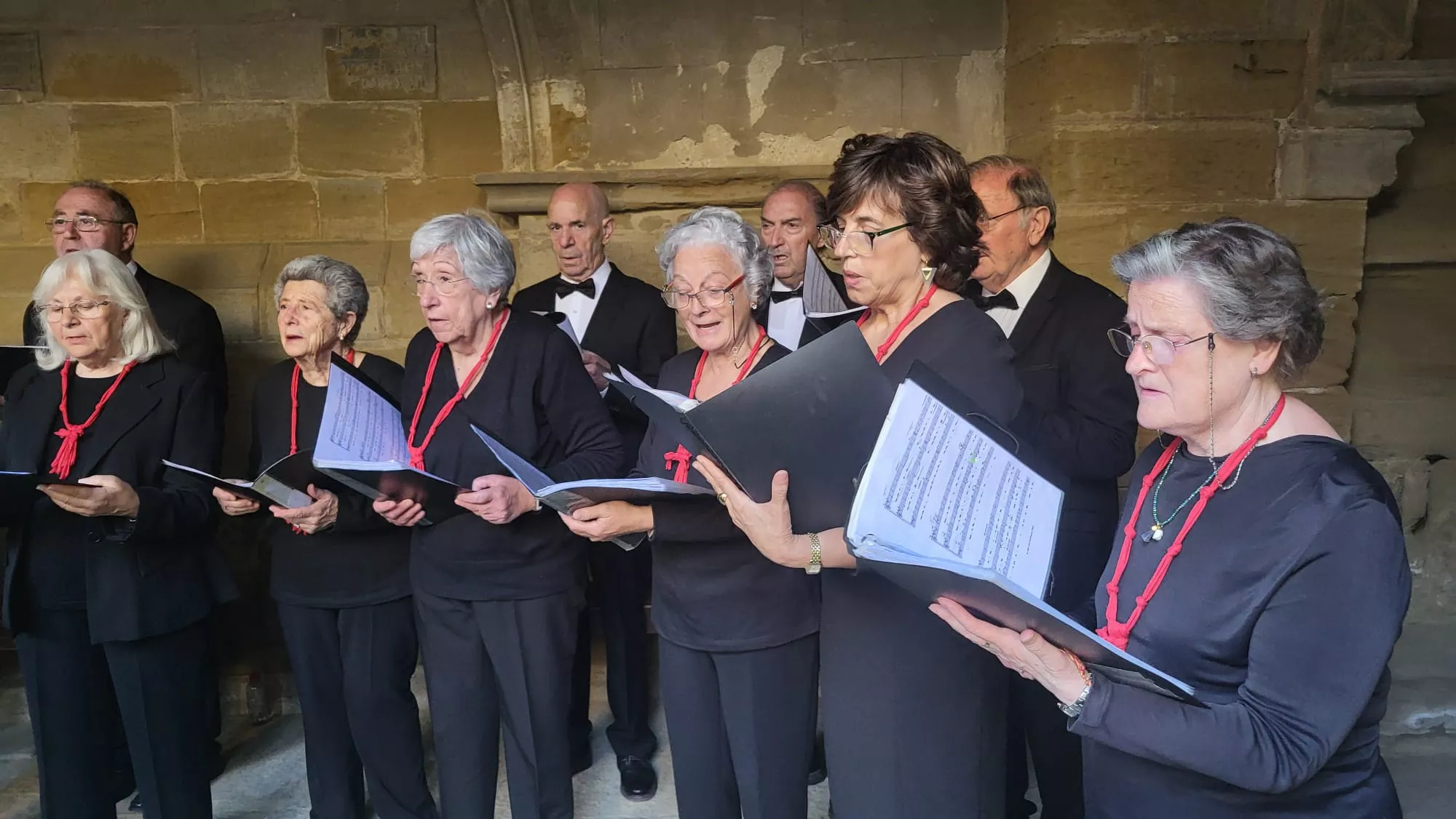 Homenaje a los Reyes Alfonso y Ramiro en San Pedro el Viejo