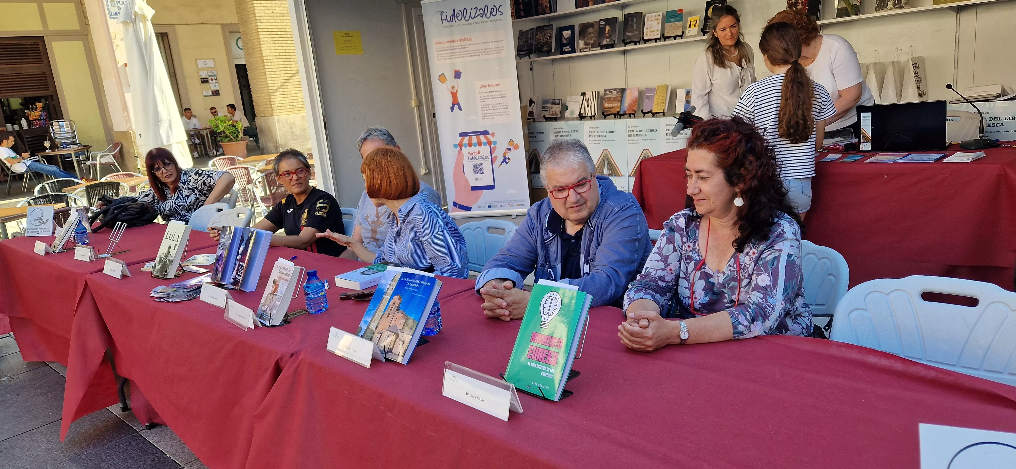 Autores en la 40ª Feria del Libro de Huesca. Foto Myriam Martínez Autores en la 40ª Feria del Libro de Huesca. Foto Myriam Martínez