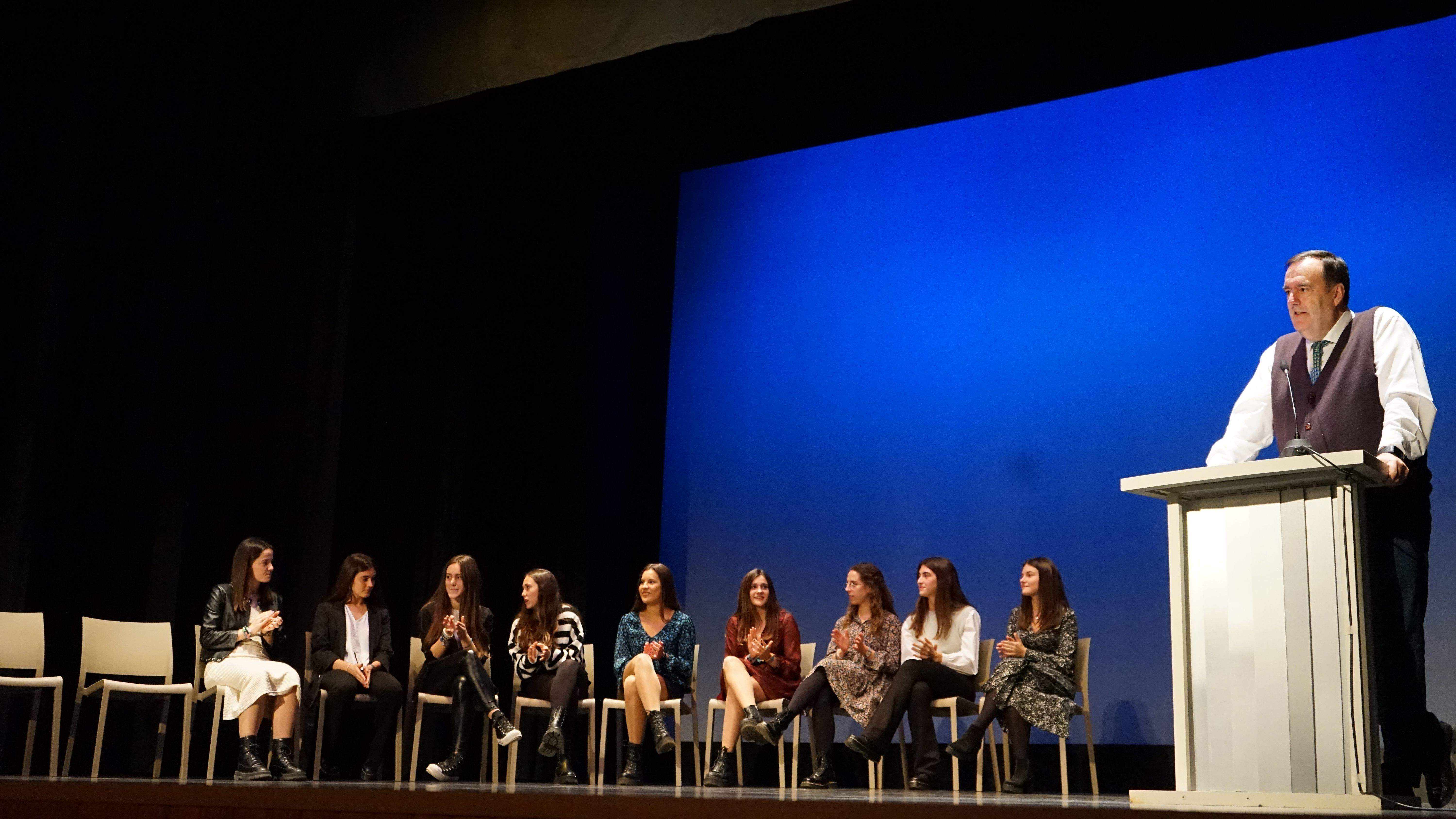 Entrega del segundo premio de Eurostorys en Salesianos. FOTOS JULIO AGUERRI