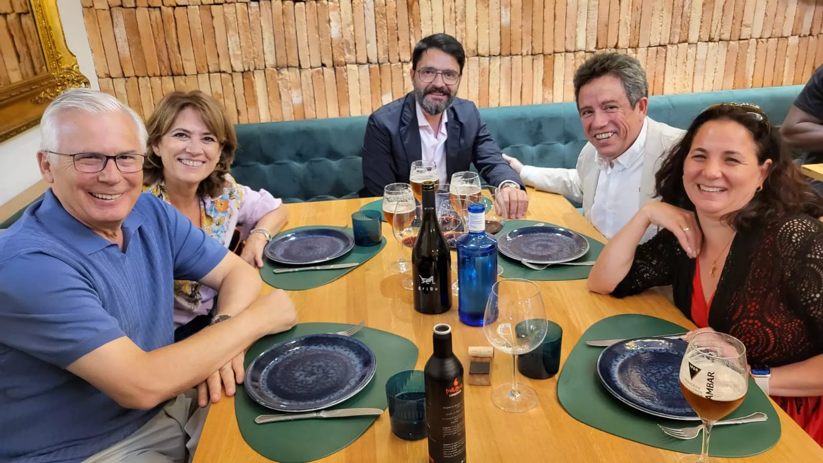 Baltasar Garzón y Dolores Delgado con Manuel Ollé, Abel Torres y Lara