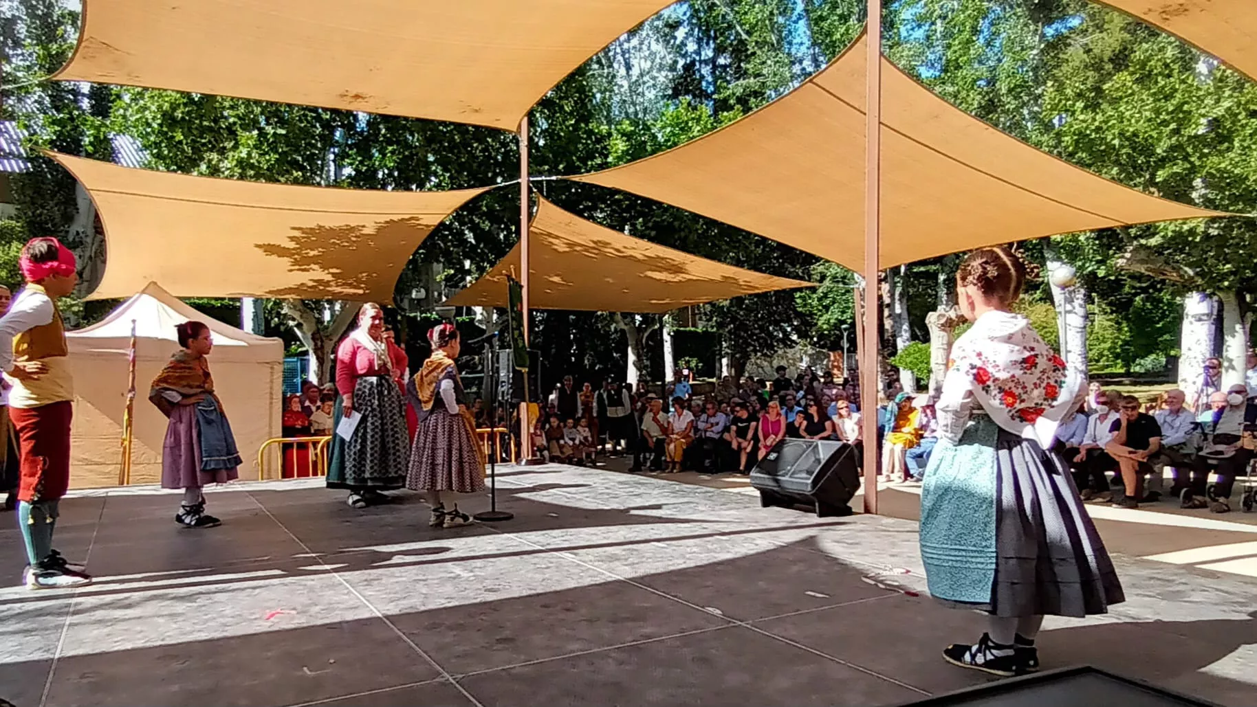 Agrupación Folklórica de Santa Cecilia en el Ciclo de Primavera 2024
