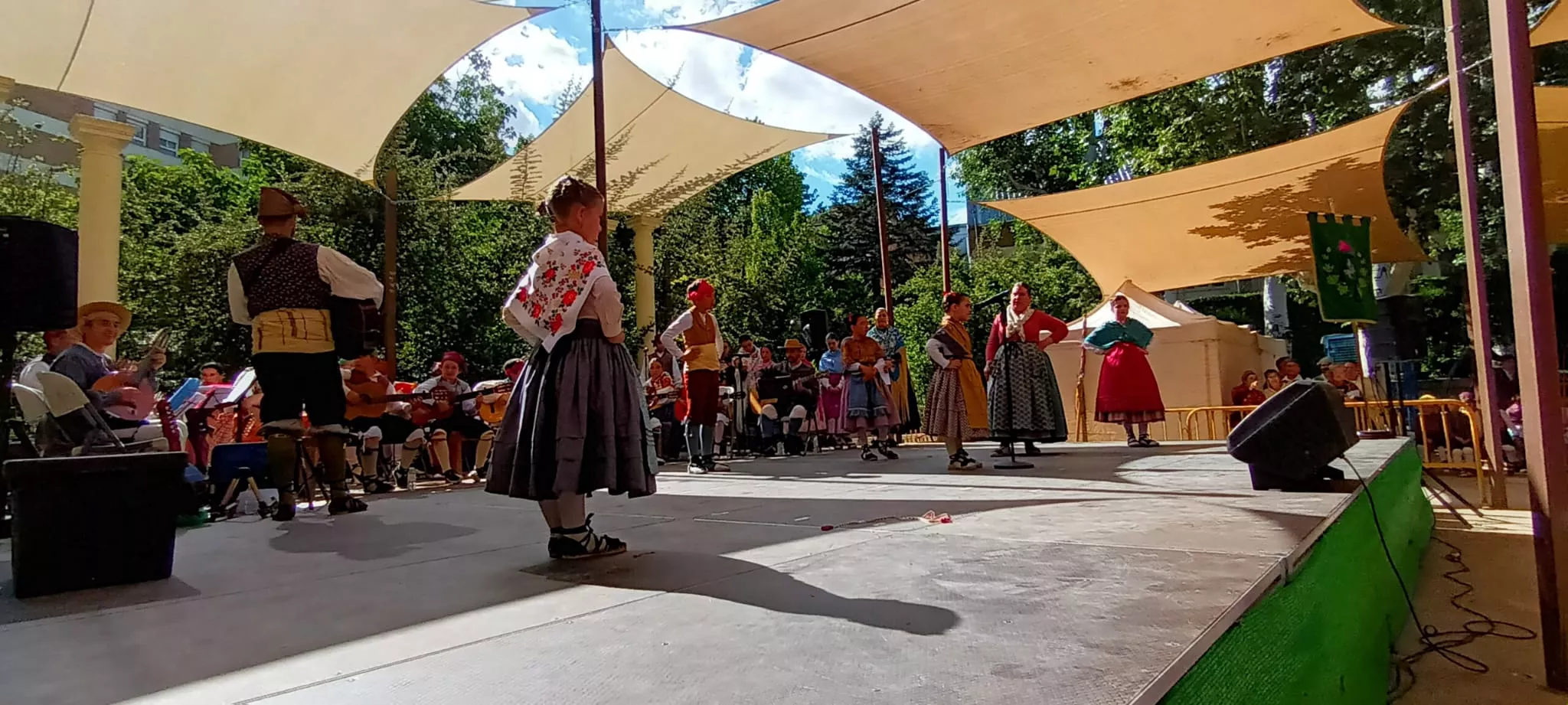Agrupación Folklórica de Santa Cecilia en el Ciclo de Primavera 2024 
