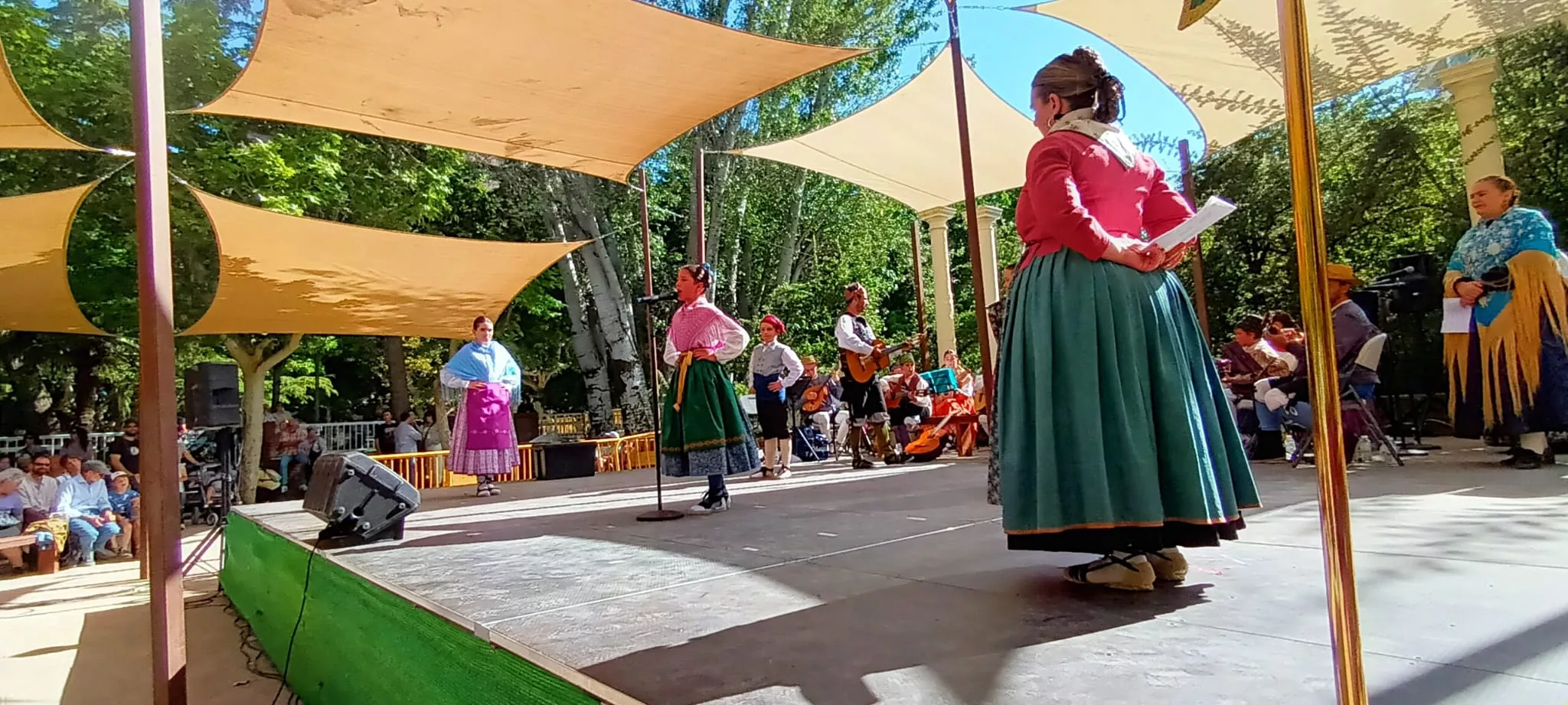 Agrupación Folklórica de Santa Cecilia en el Ciclo de Primavera 2024 
