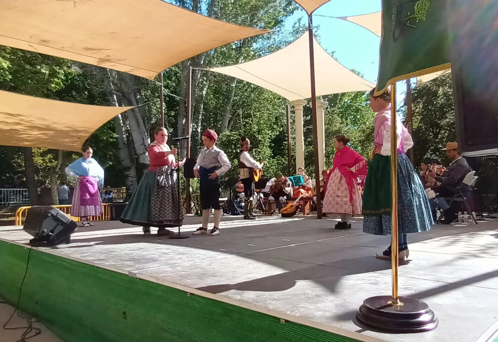 Agrupación Folklórica de Santa Cecilia en el Ciclo de Primavera 2024 