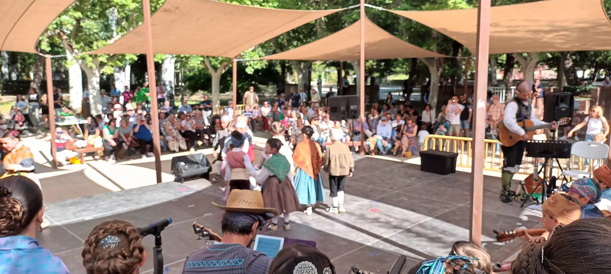 Agrupación Folklórica de Santa Cecilia en el Ciclo de Primavera 2024
