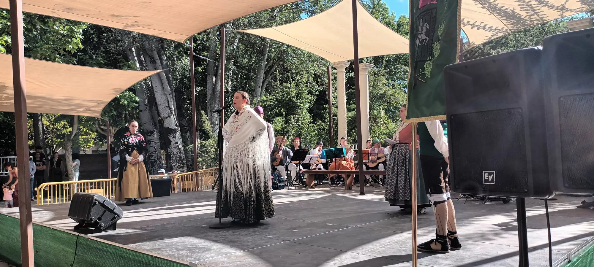 Agrupación Folklórica de Santa Cecilia en el Ciclo de Primavera 2024 