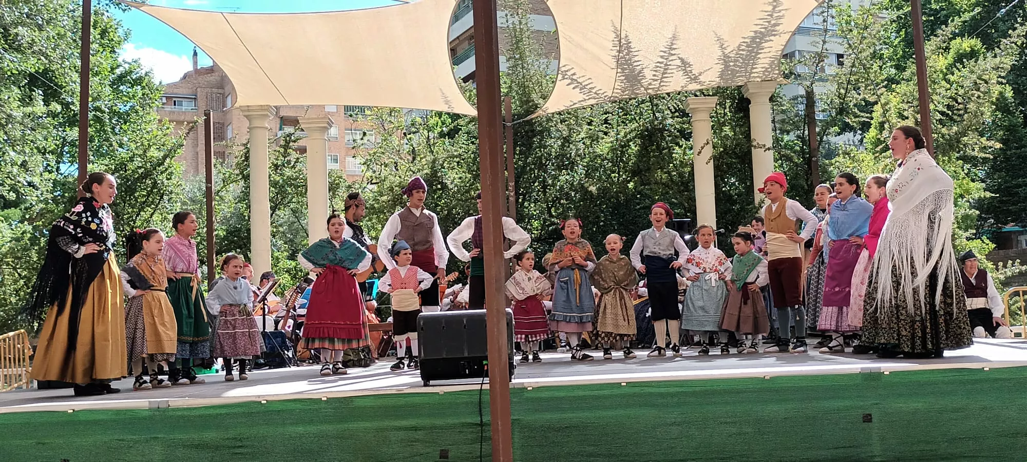 Agrupación Folklórica de Santa Cecilia en el Ciclo de Primavera 2024 