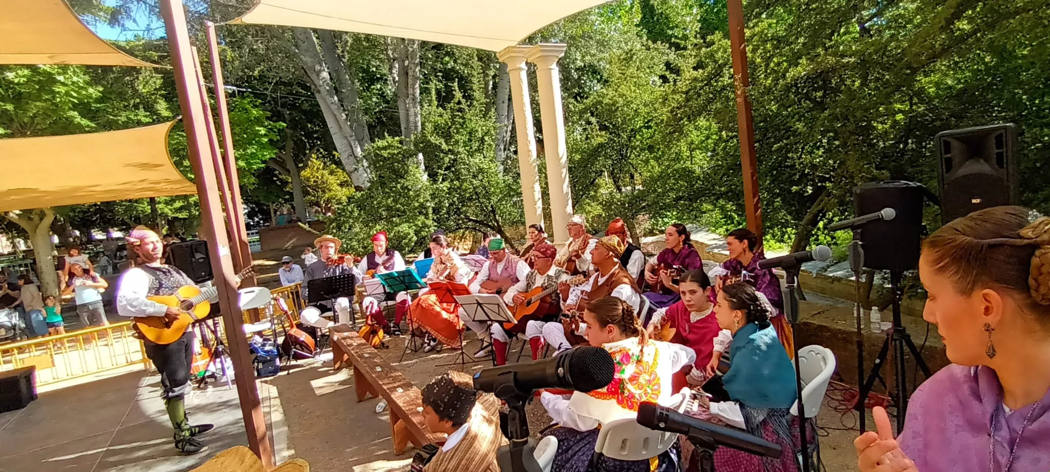 Agrupación Folklórica de Santa Cecilia en el Ciclo de Primavera 2024 