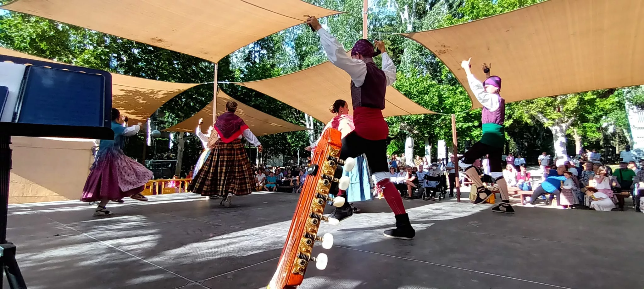 Agrupación Folklórica de Santa Cecilia en el Ciclo de Primavera 2024 
