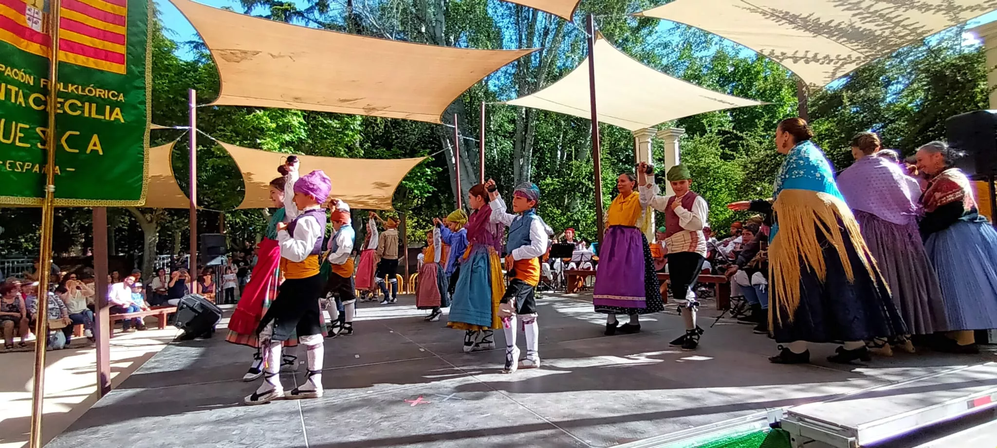 Agrupación Folklórica de Santa Cecilia en el Ciclo de Primavera 2024 