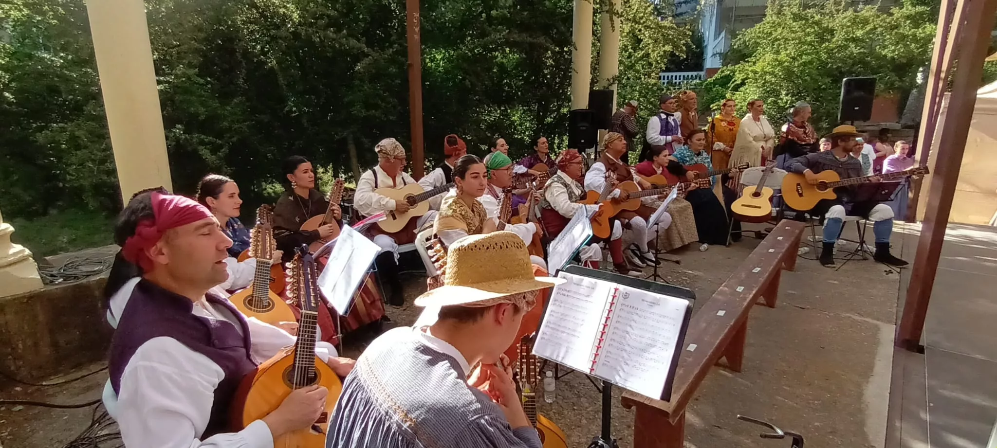 Agrupación Folklórica de Santa Cecilia en el Ciclo de Primavera 2024 