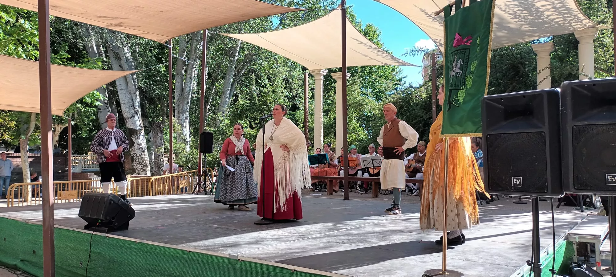Agrupación Folklórica de Santa Cecilia en el Ciclo de Primavera 2024 