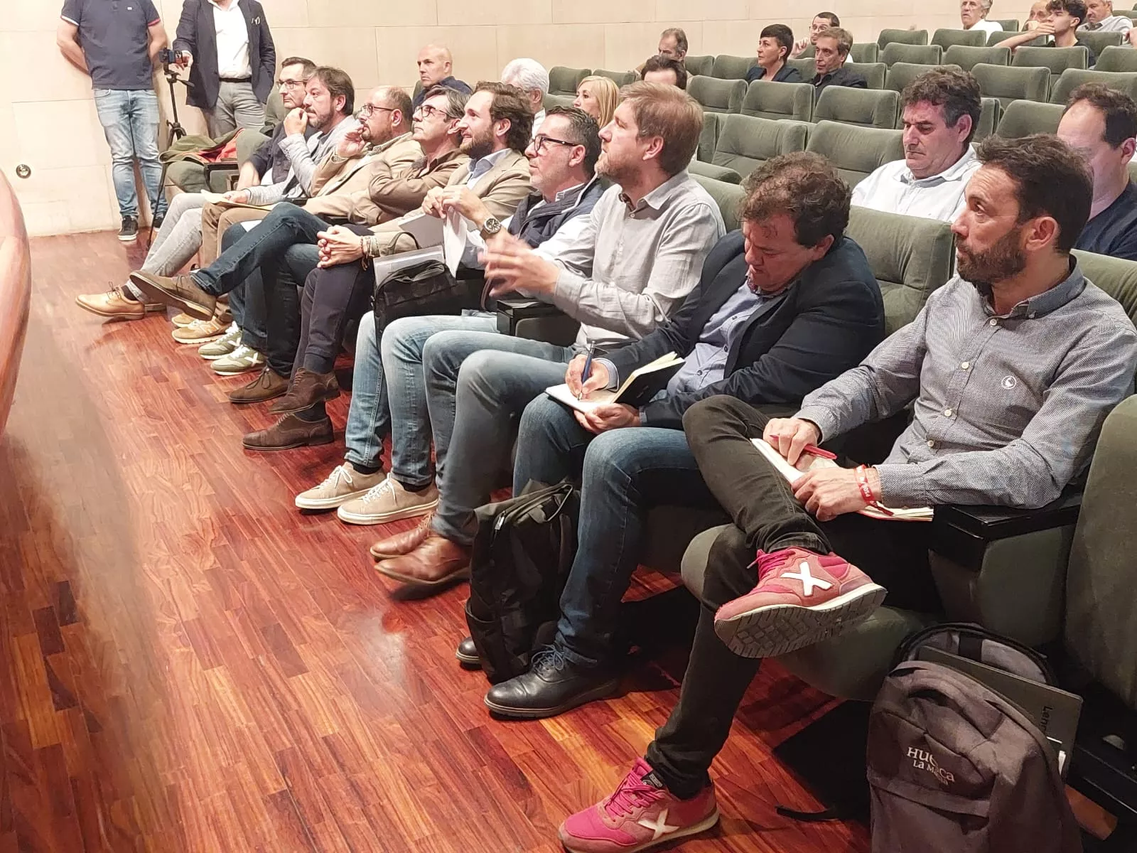 Debate sobre agricultura y ganadería de Aega