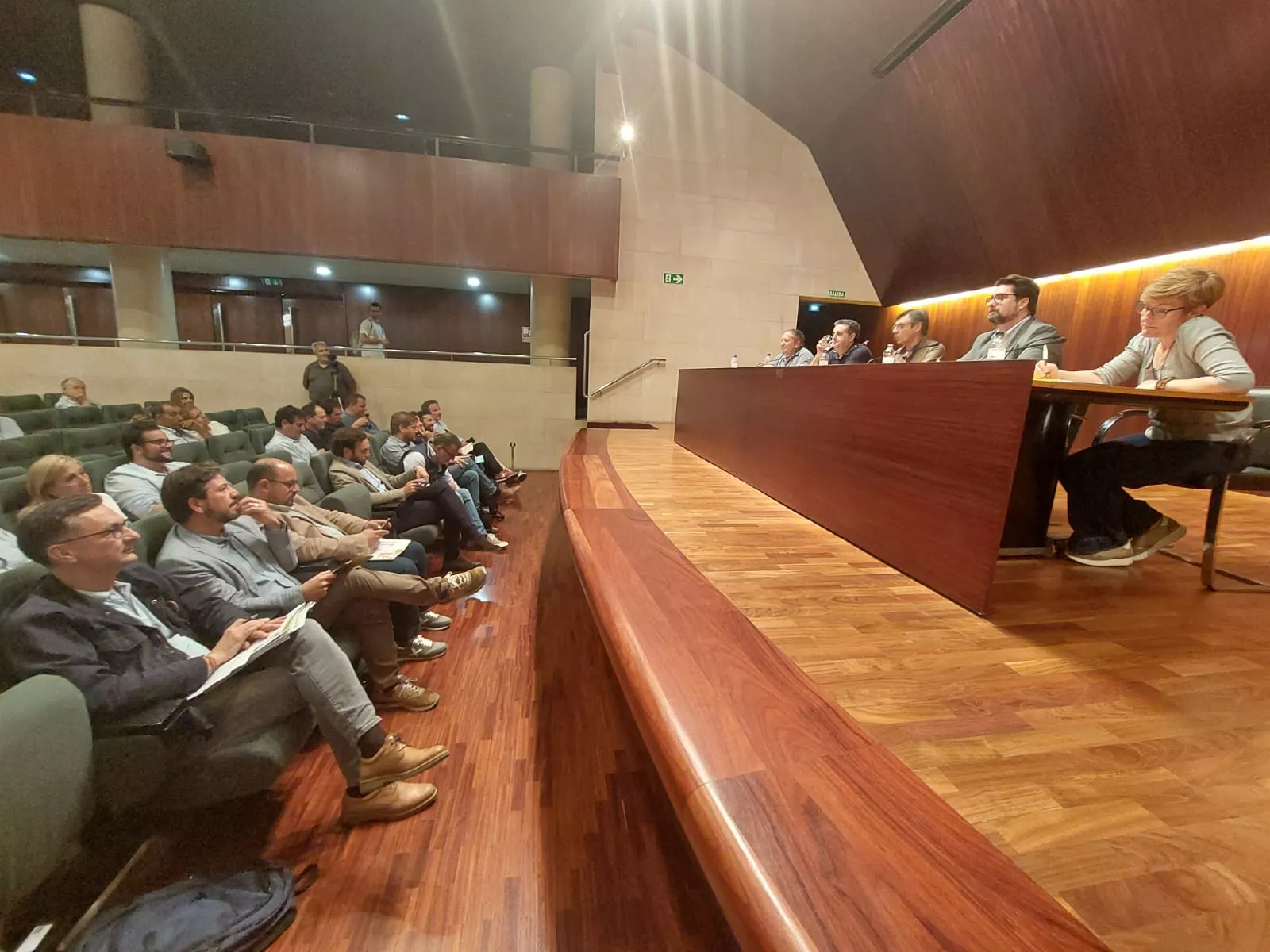 Debate sobre agricultura y ganadería de Aega