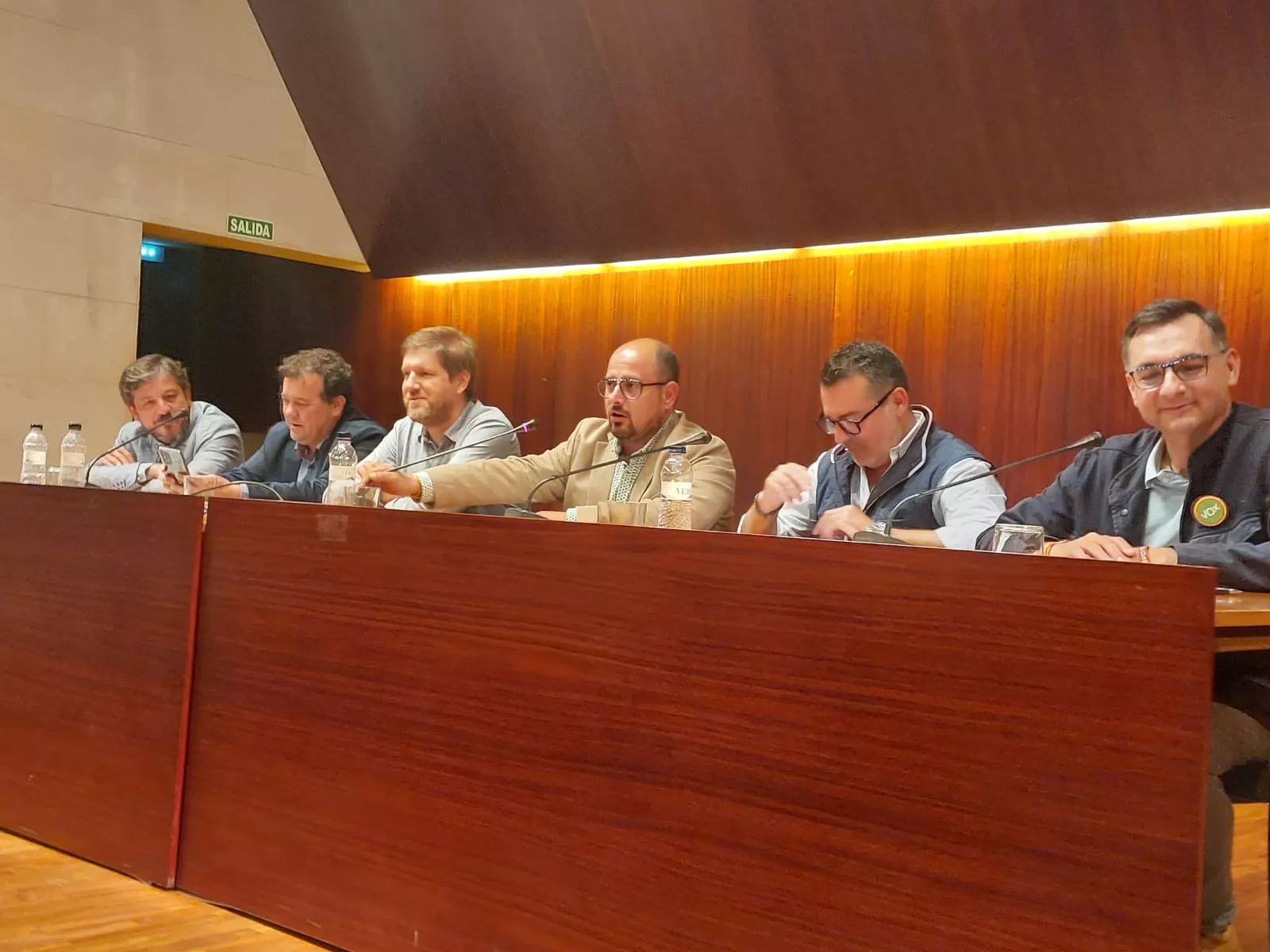 Debate sobre agricultura y ganadería de Aega