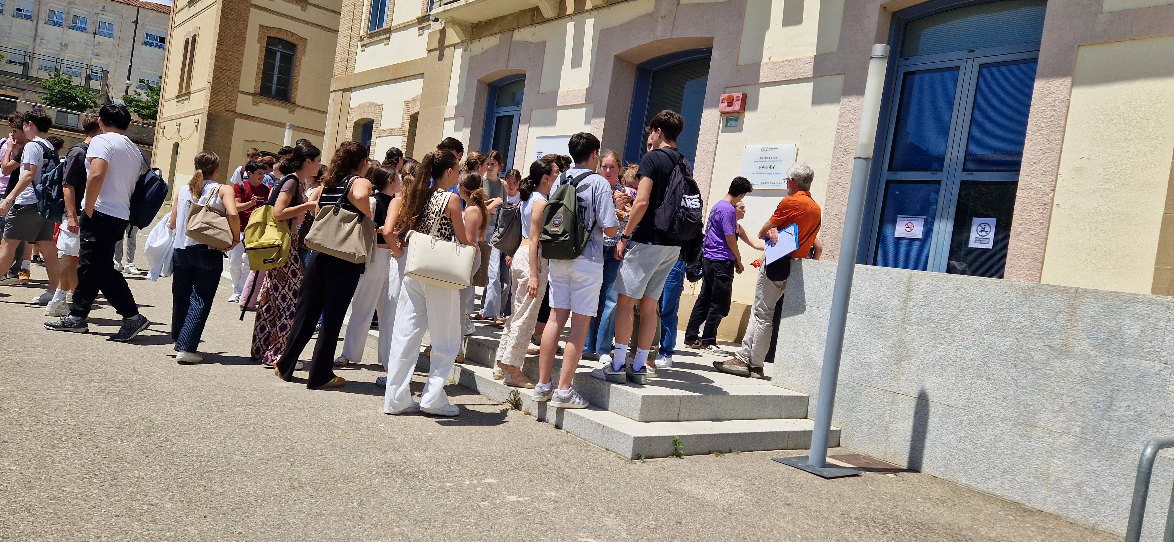 Inicio de la Evau 2024 en Huesca. Foto Myriam Martínez