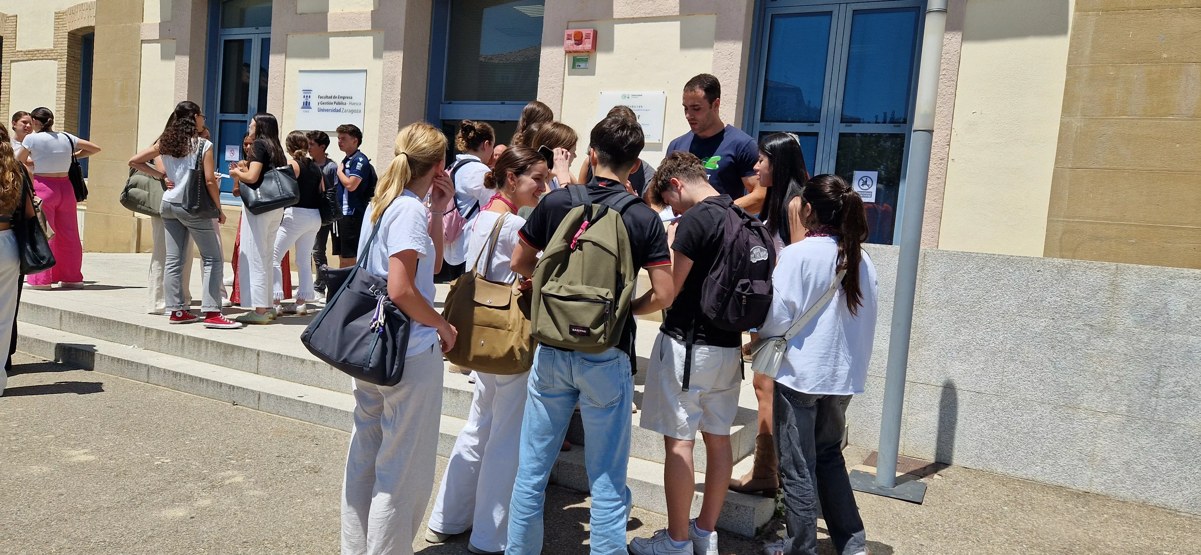 Inicio de la Evau 2024 en Huesca. Foto Myriam Martínez