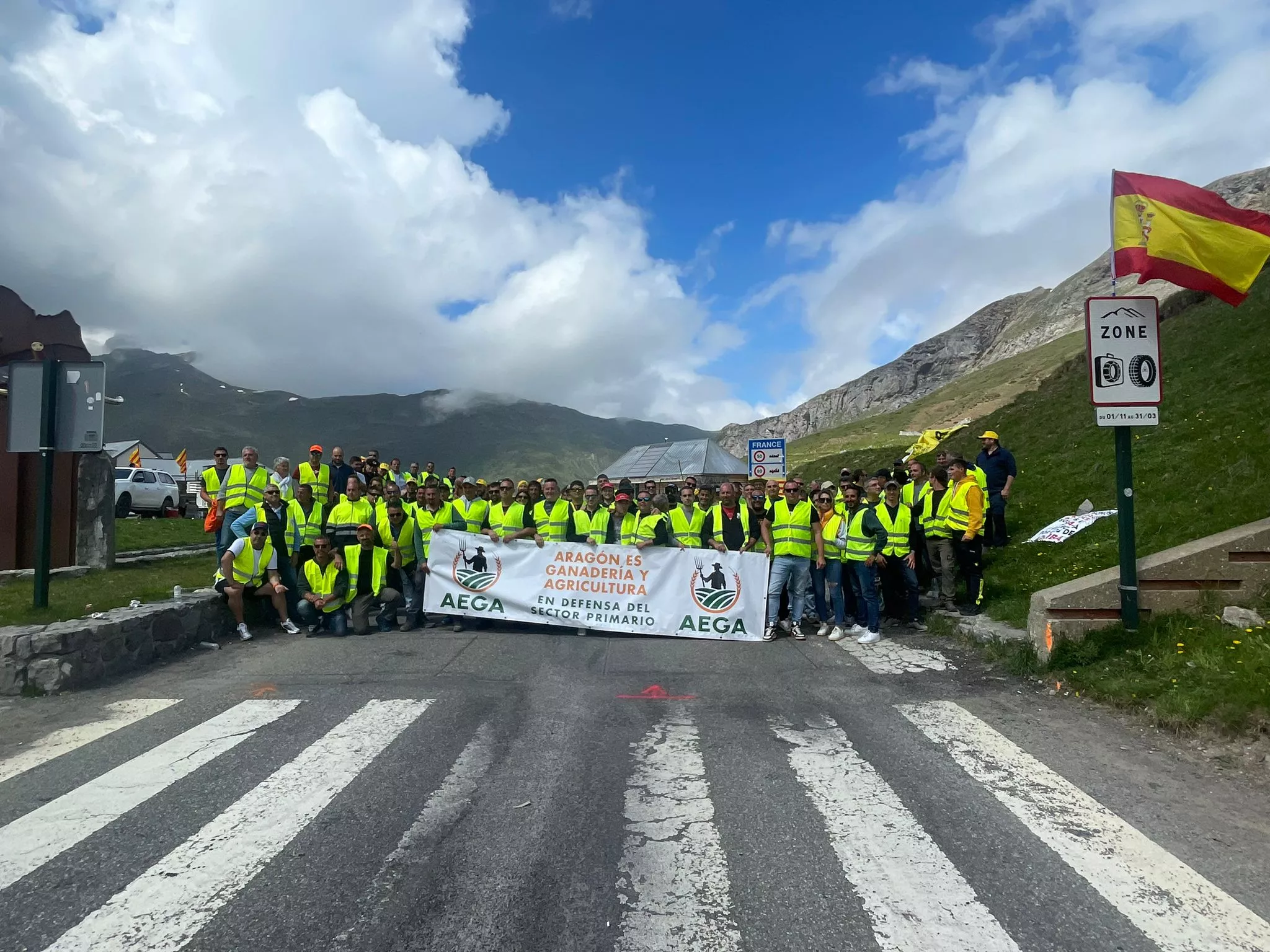 Movilización con participación de Aega en los pasos fronterizos.