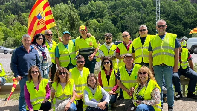Imagen de participantes en la movilización en los pasos transfronterizos de Huesca. Imagen de participantes en la movilización en los pasos transfronterizos de Huesca.