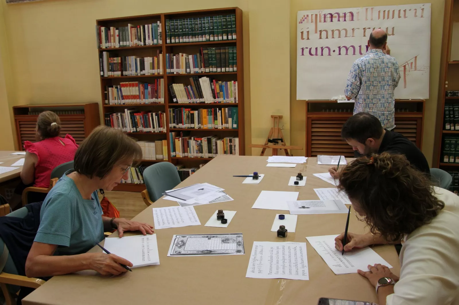Taller de caligrafía en el Archivo Provincial de Huesca. Foto Carlos Neofato 